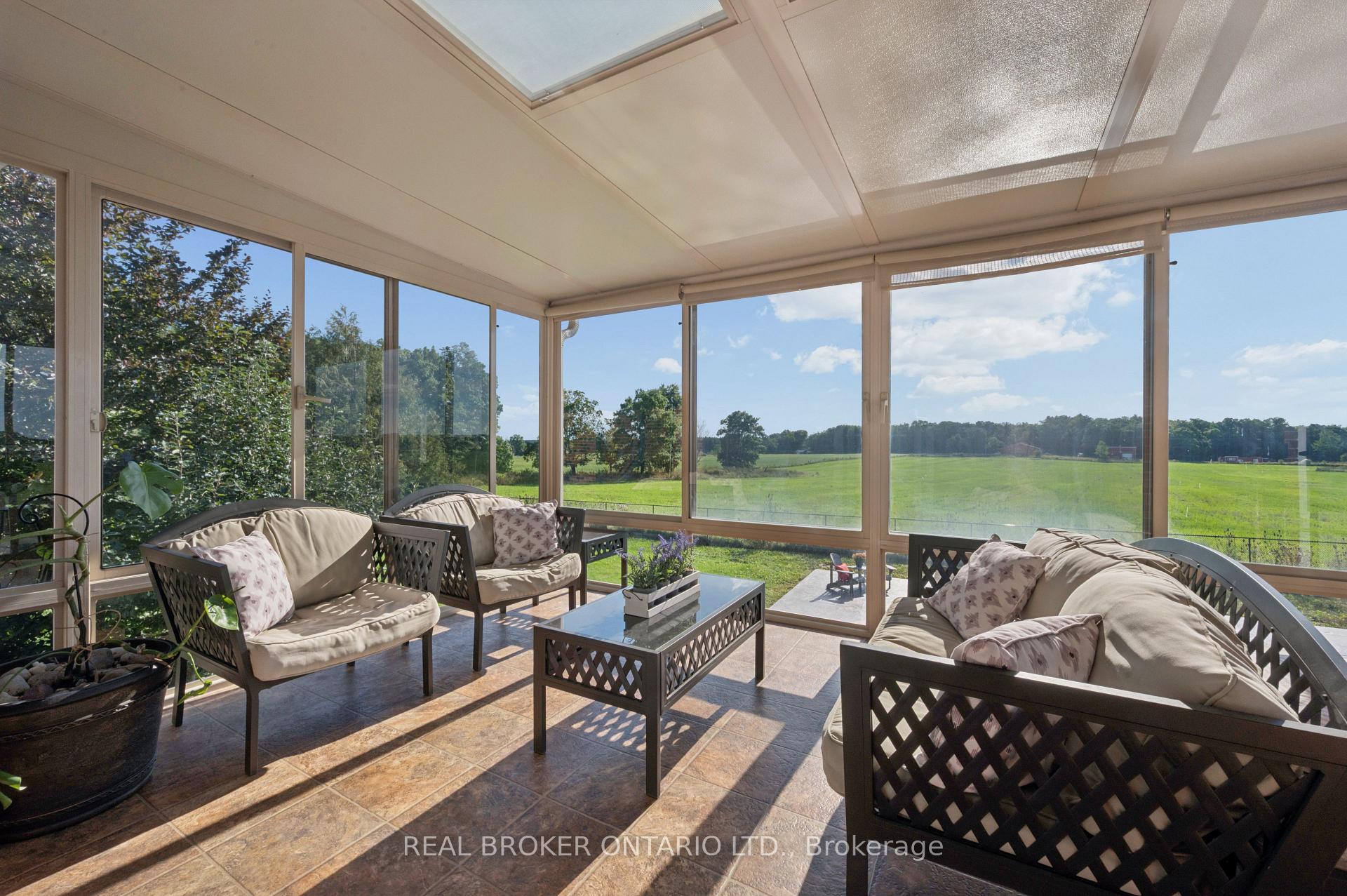 Photo 8 of 1049 Sheffield Road, Hamilton, Rural Flamborough — HOMEH