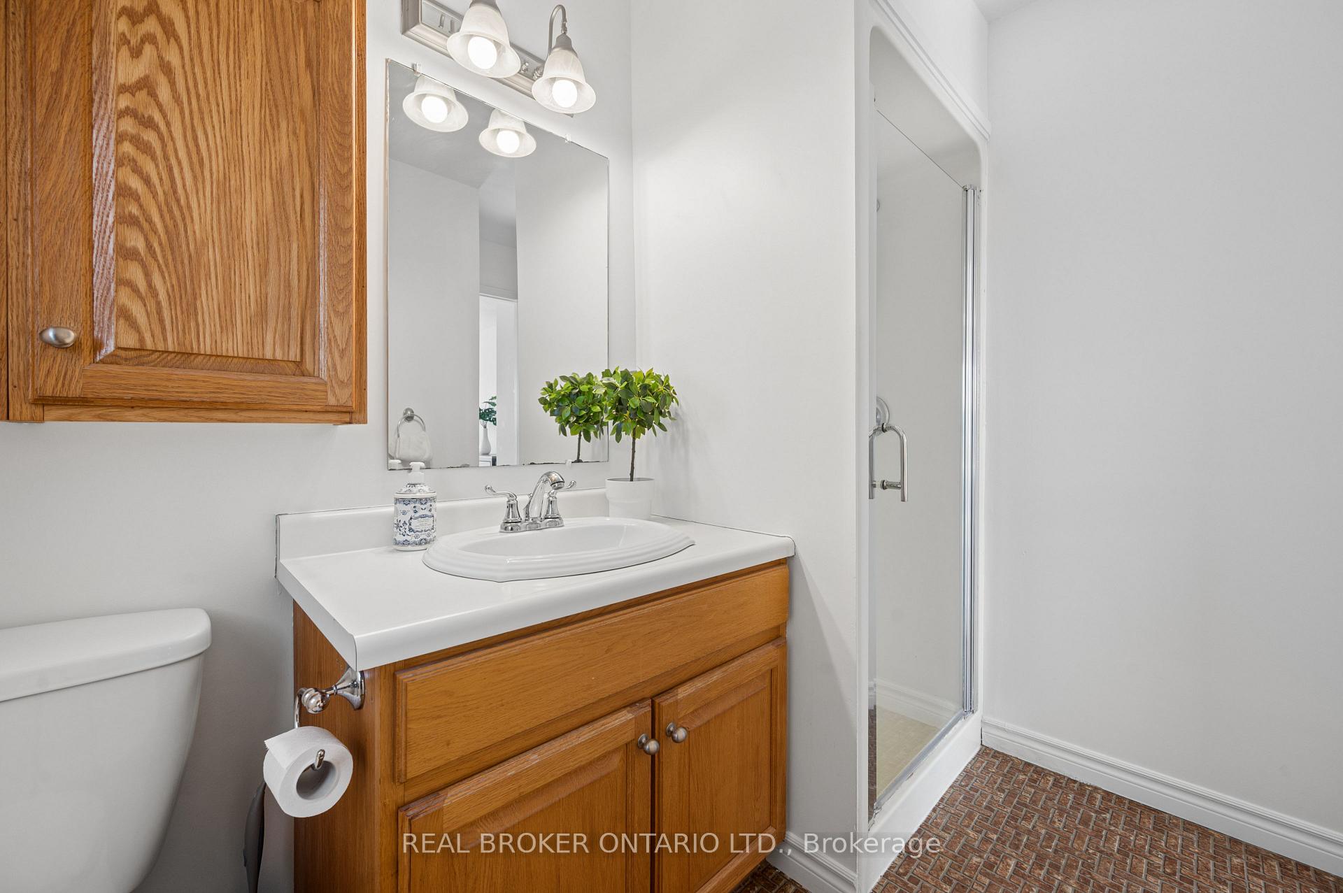 Photo 16 of 1049 Sheffield Road, Hamilton, Rural Flamborough — HOMEH