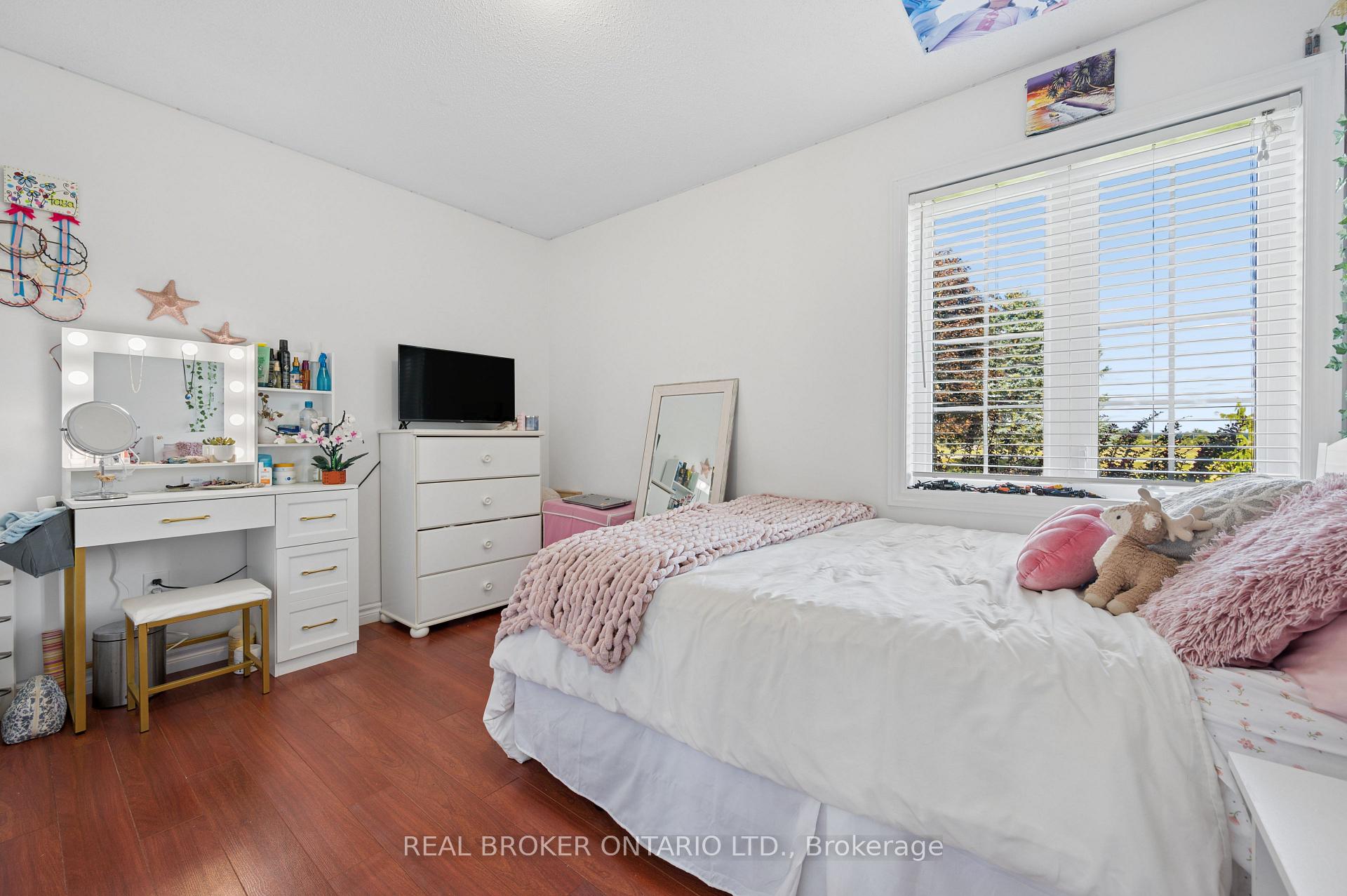 Photo 17 of 1049 Sheffield Road, Hamilton, Rural Flamborough — HOMEH