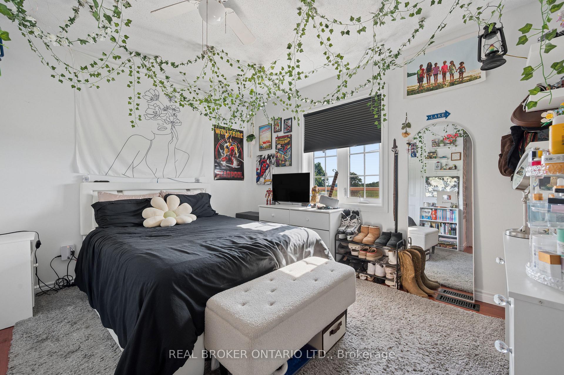 Photo 18 of 1049 Sheffield Road, Hamilton, Rural Flamborough — HOMEH