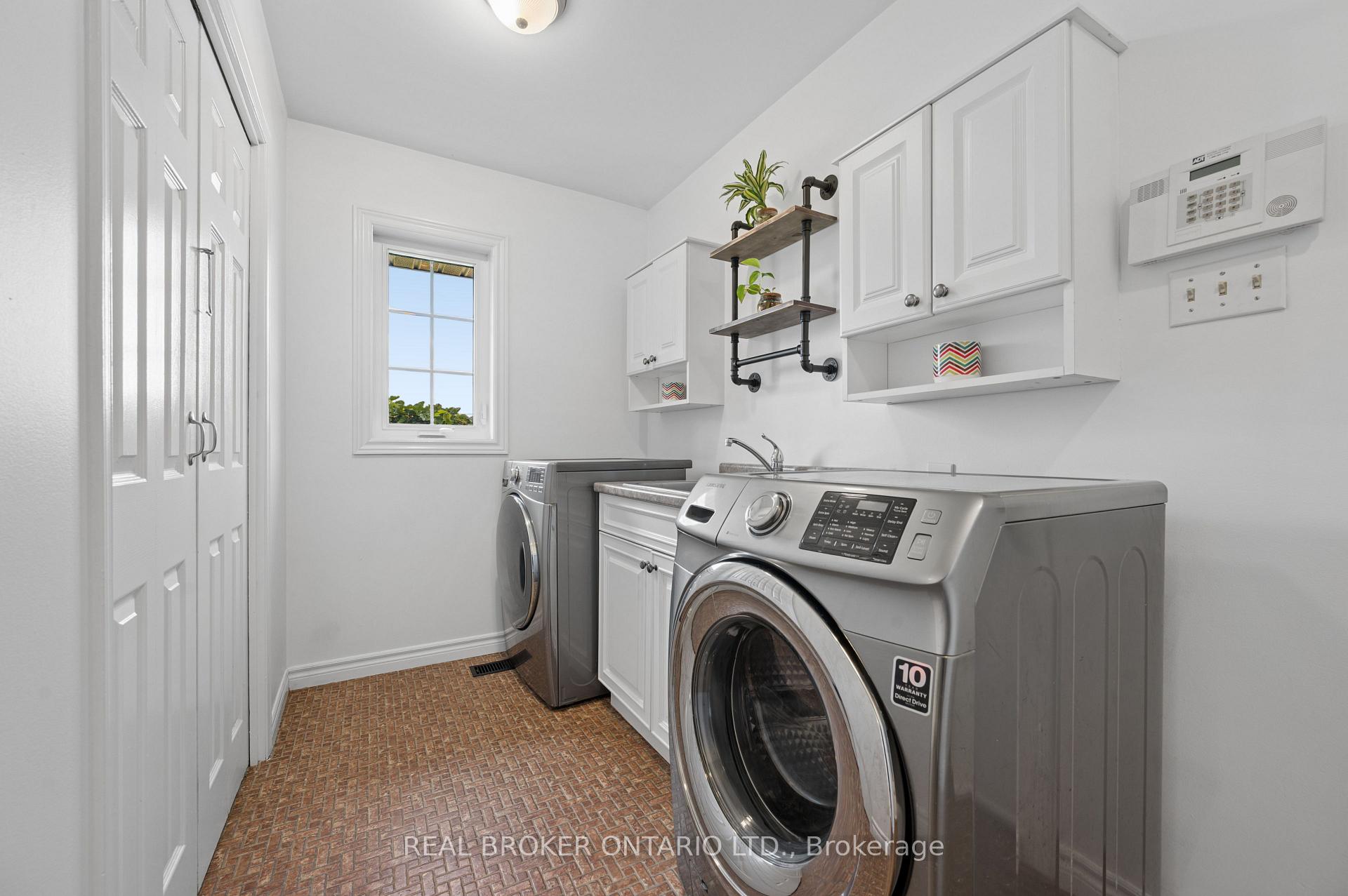 Photo 20 of 1049 Sheffield Road, Hamilton, Rural Flamborough — HOMEH