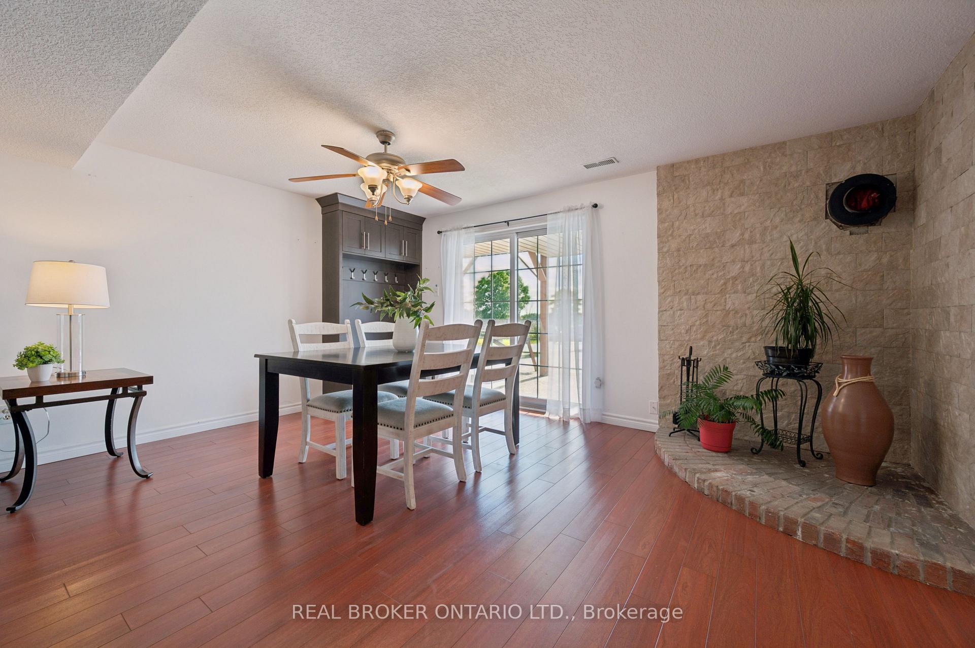 Photo 23 of 1049 Sheffield Road, Hamilton, Rural Flamborough — HOMEH