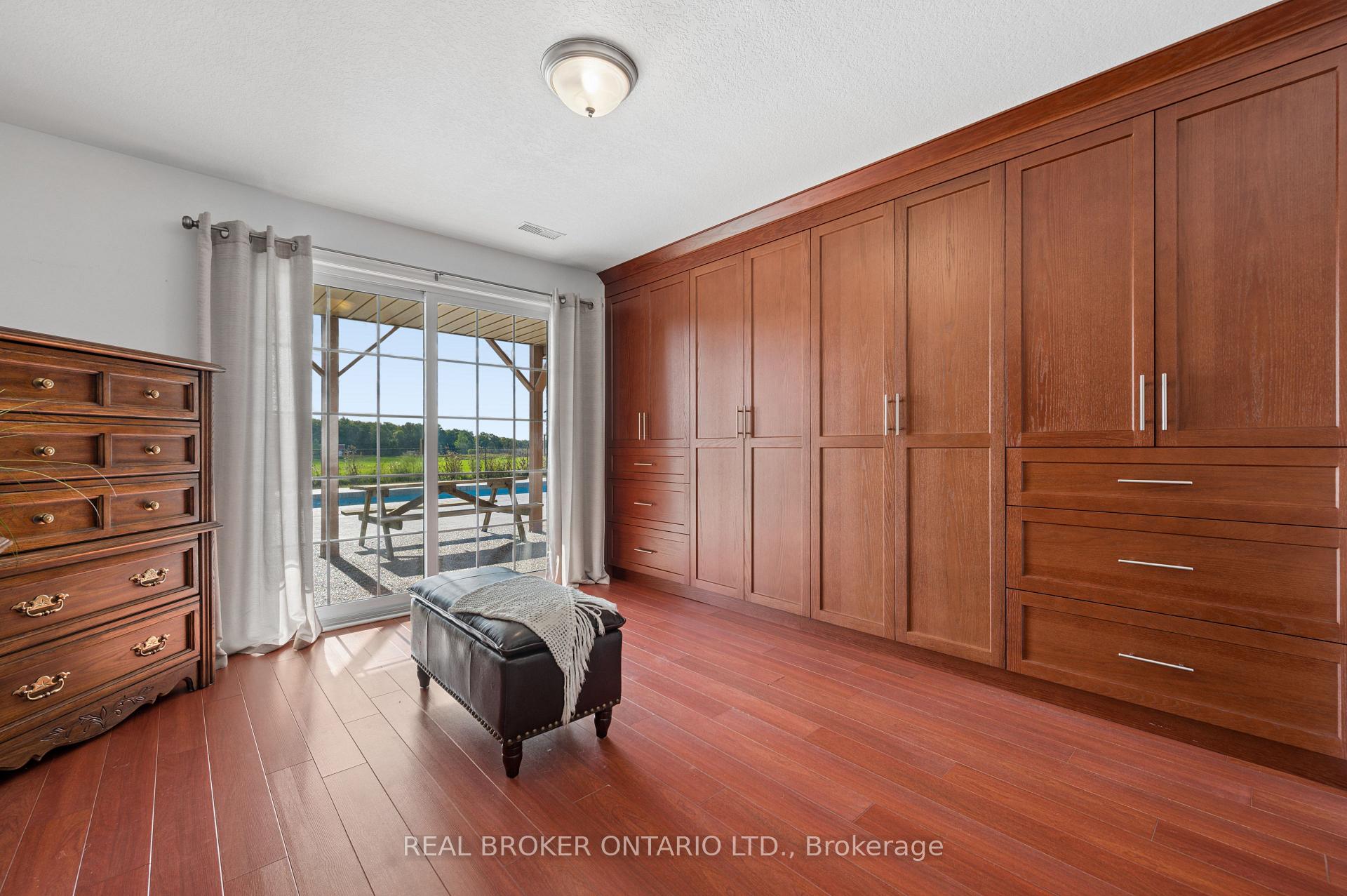 Photo 29 of 1049 Sheffield Road, Hamilton, Rural Flamborough — HOMEH