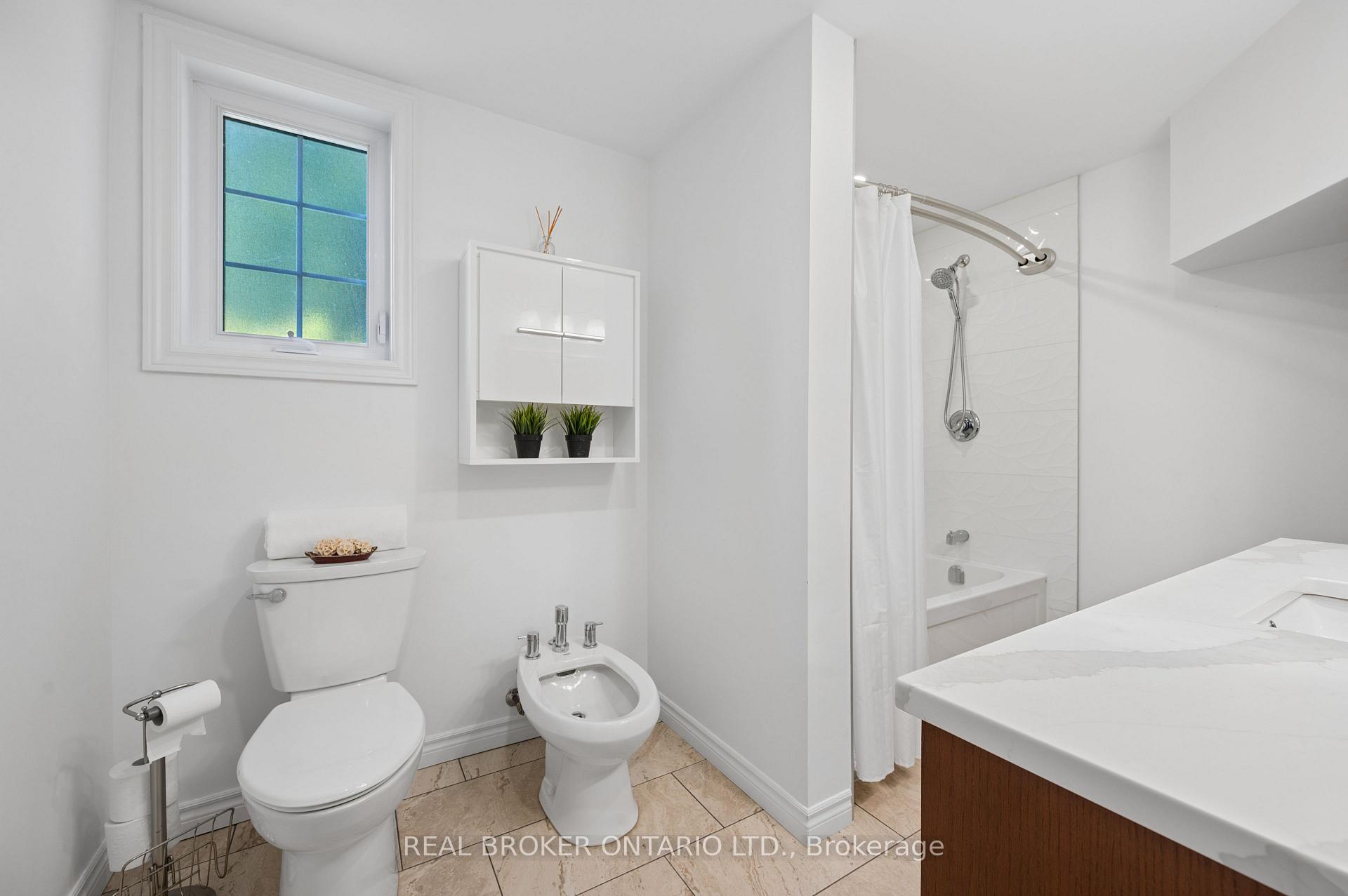 Photo 31 of 1049 Sheffield Road, Hamilton, Rural Flamborough — HOMEH