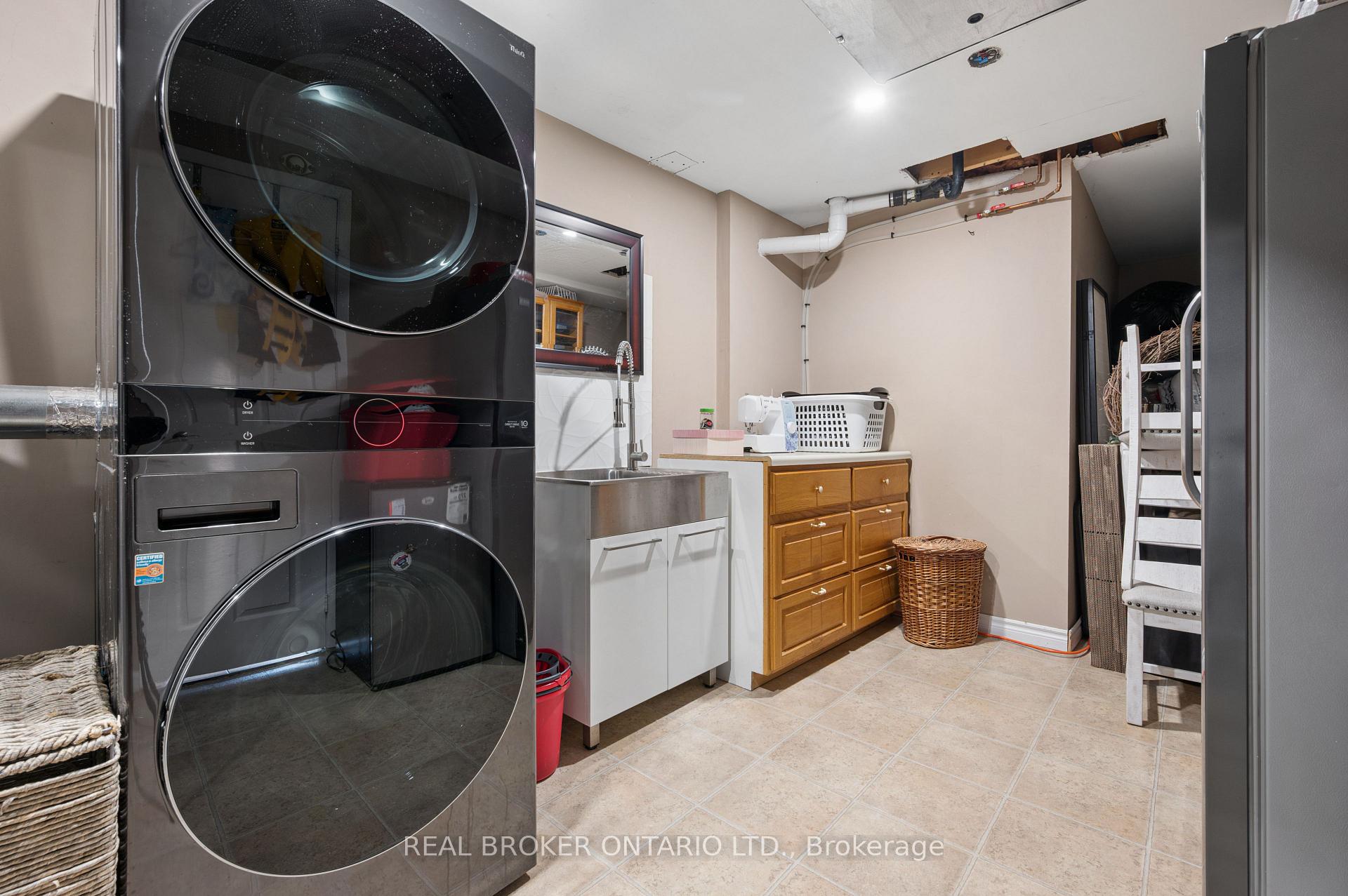 Photo 33 of 1049 Sheffield Road, Hamilton, Rural Flamborough — HOMEH