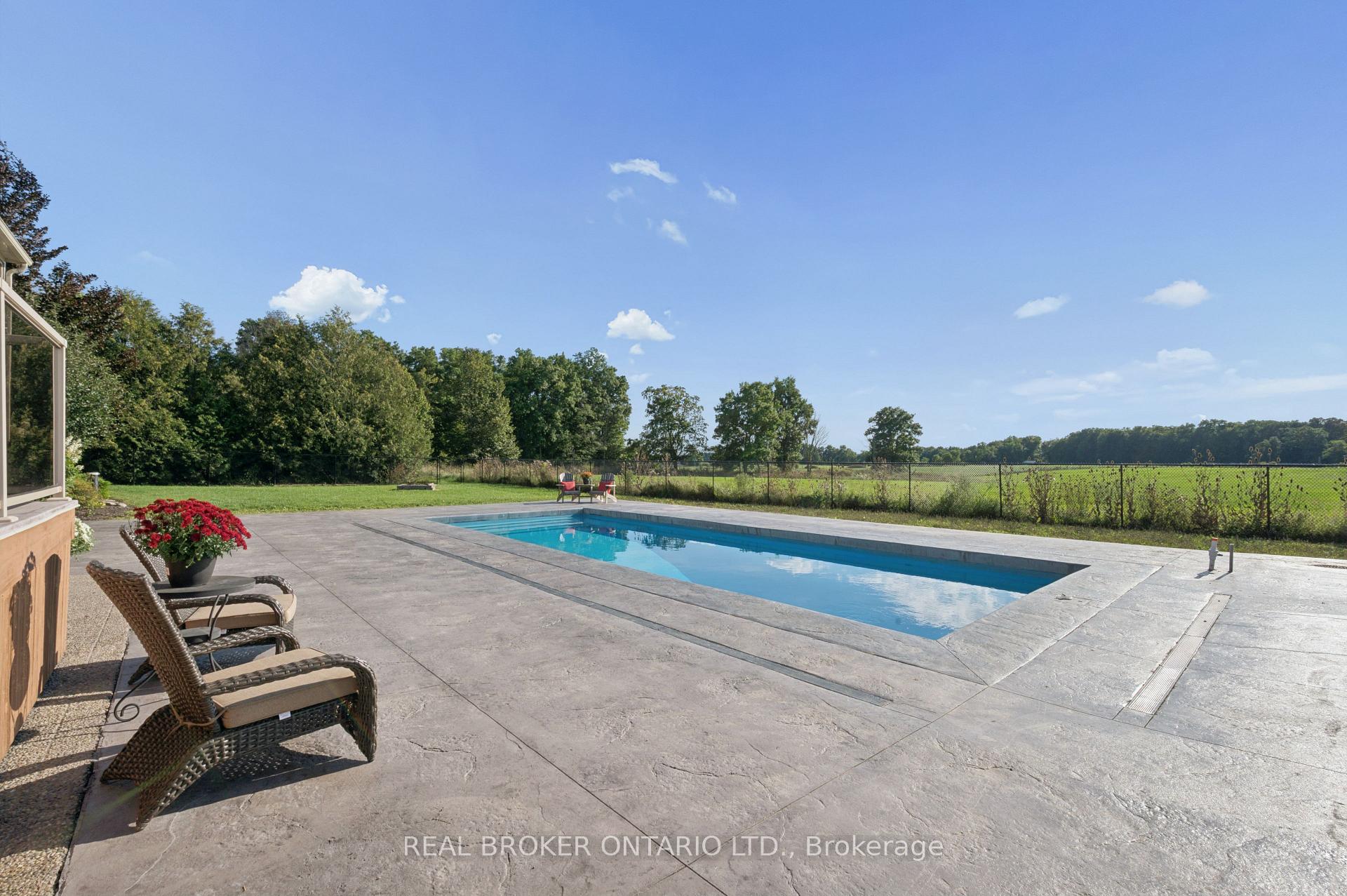 Photo 35 of 1049 Sheffield Road, Hamilton, Rural Flamborough — HOMEH