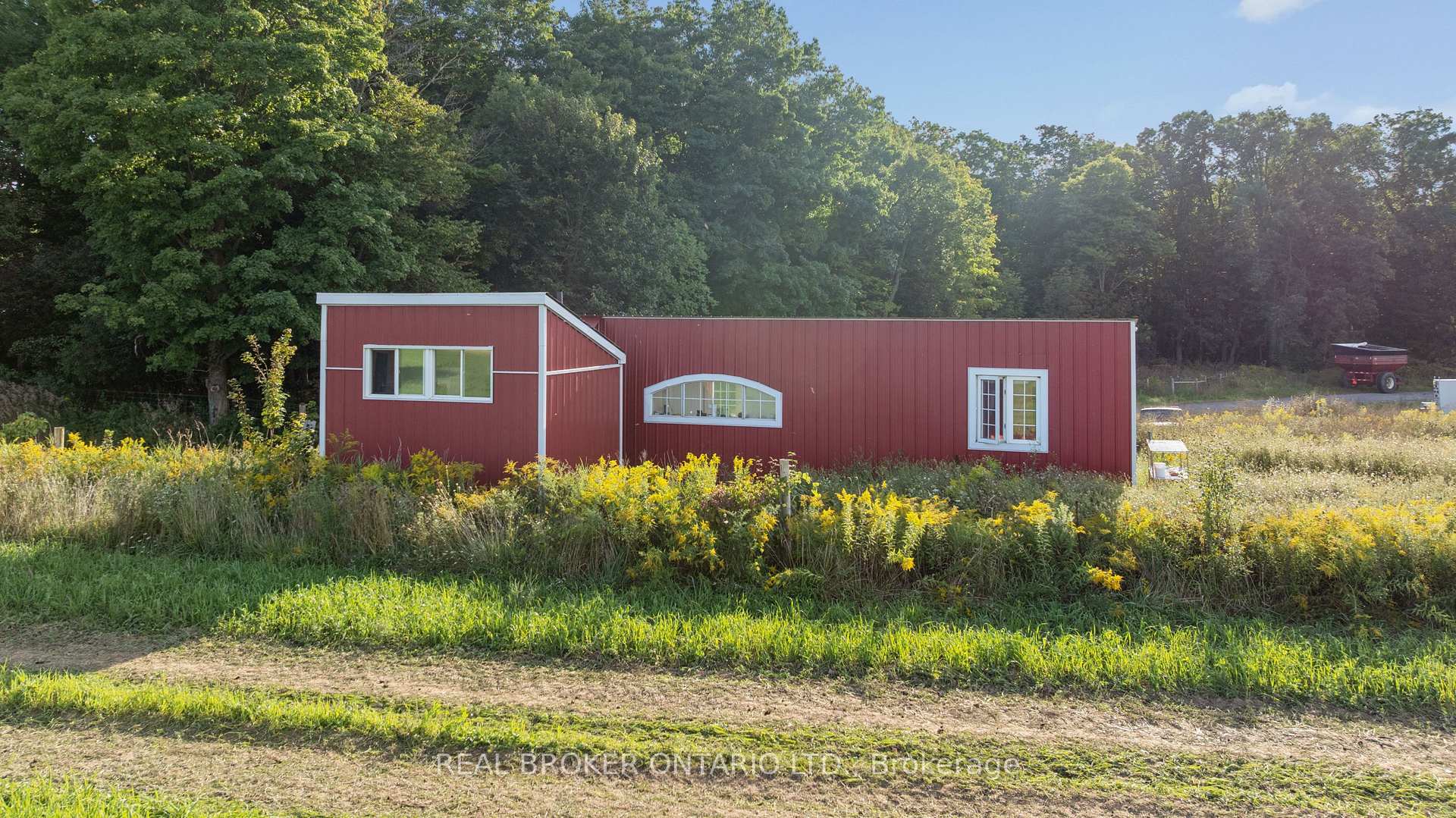 Photo 40 of 1049 Sheffield Road, Hamilton, Rural Flamborough — HOMEH