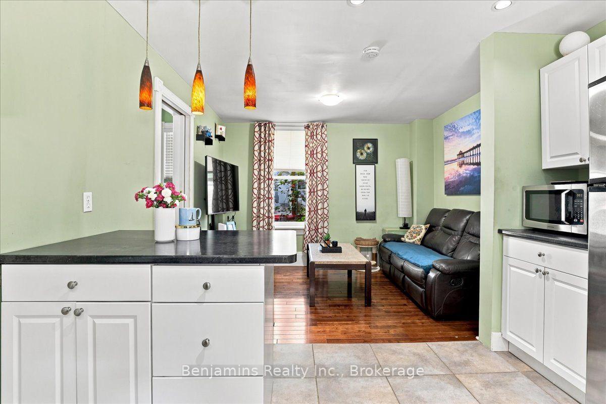 Photo 6 of 406 Duke Street W, Kitchener, Mount Hope Huron Park — HOMEH