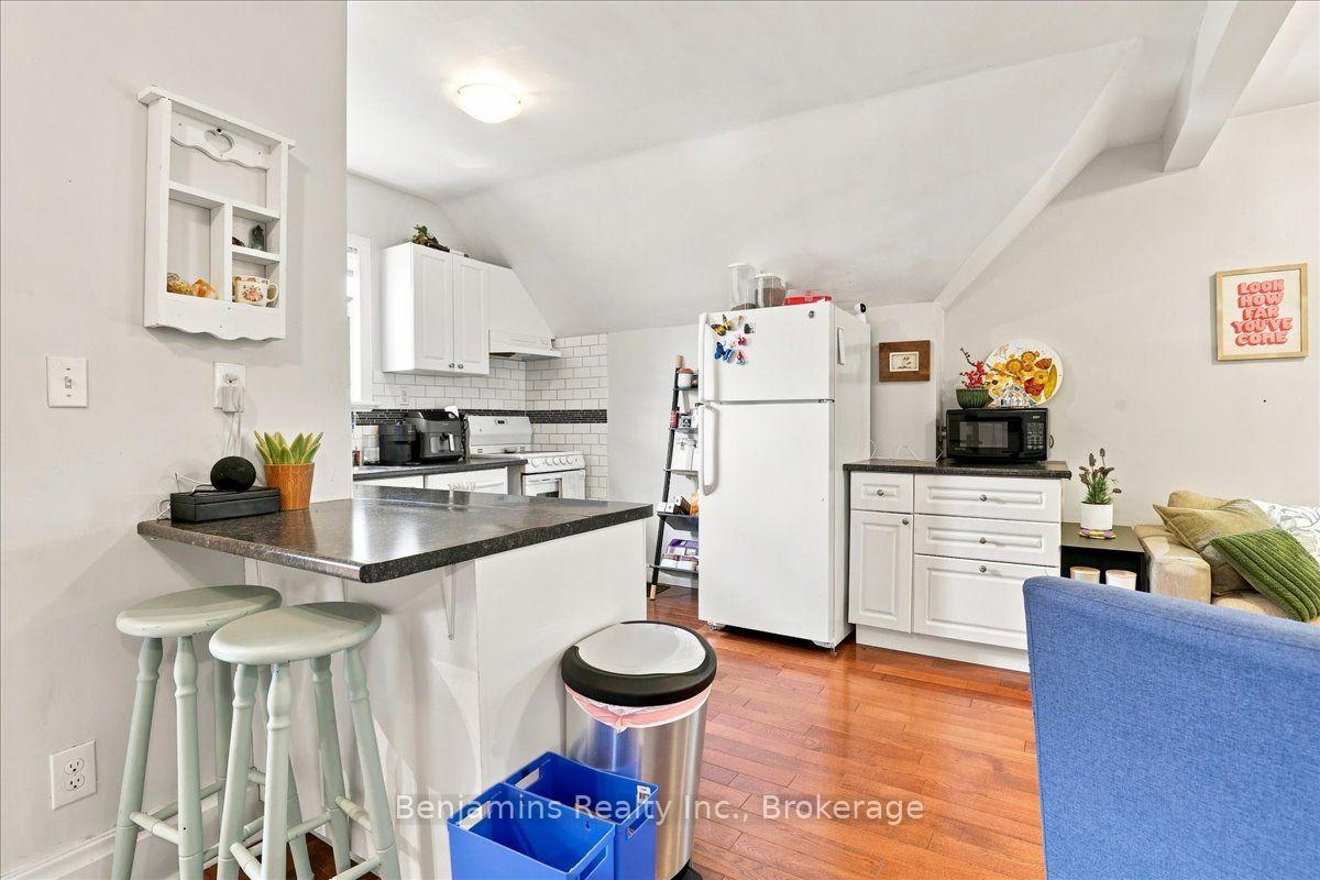 Photo 16 of 406 Duke Street W, Kitchener, Mount Hope Huron Park — HOMEH