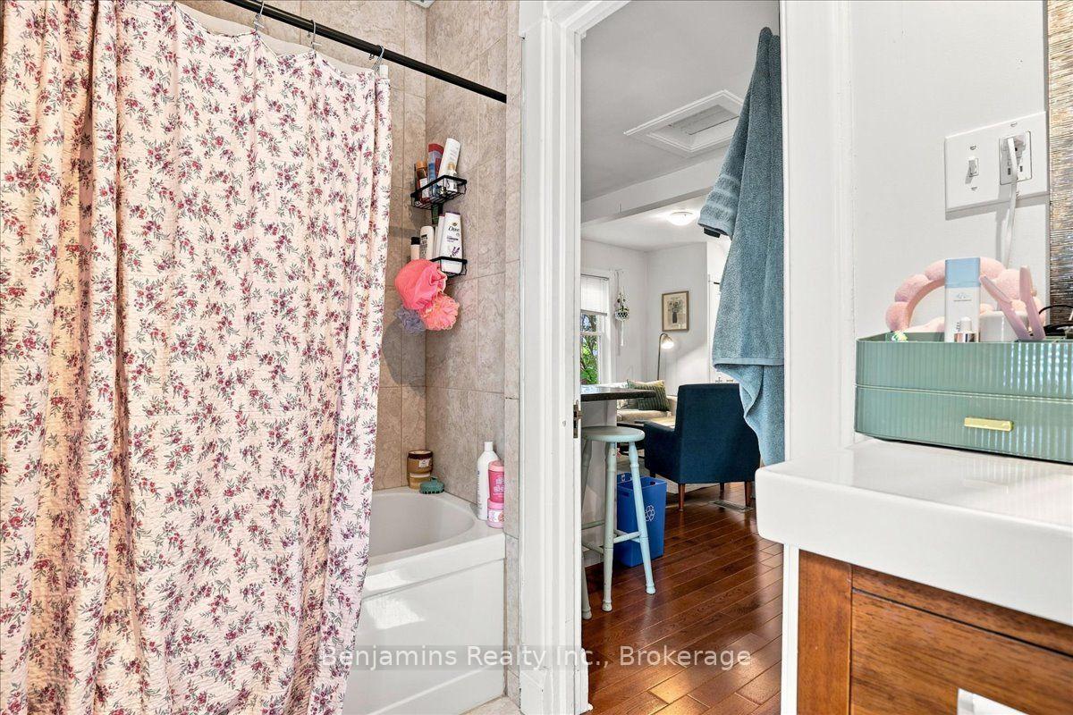 Photo 26 of 406 Duke Street W, Kitchener, Mount Hope Huron Park — HOMEH