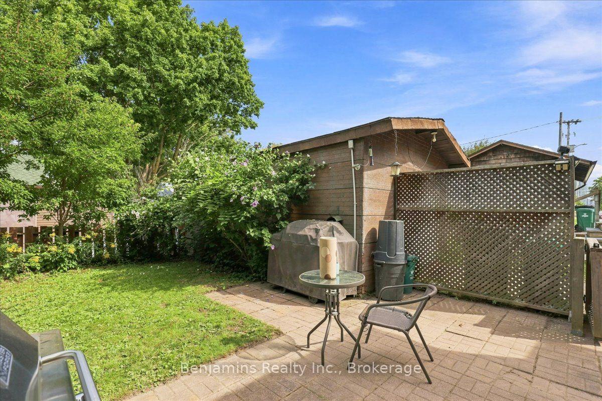 Photo 31 of 406 Duke Street W, Kitchener, Mount Hope Huron Park — HOMEH