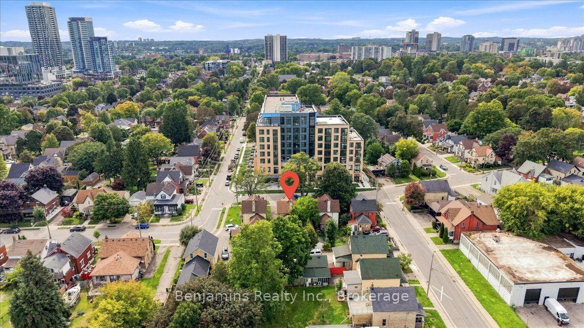 Photo 34 of 406 Duke Street W, Kitchener, Mount Hope Huron Park — HOMEH