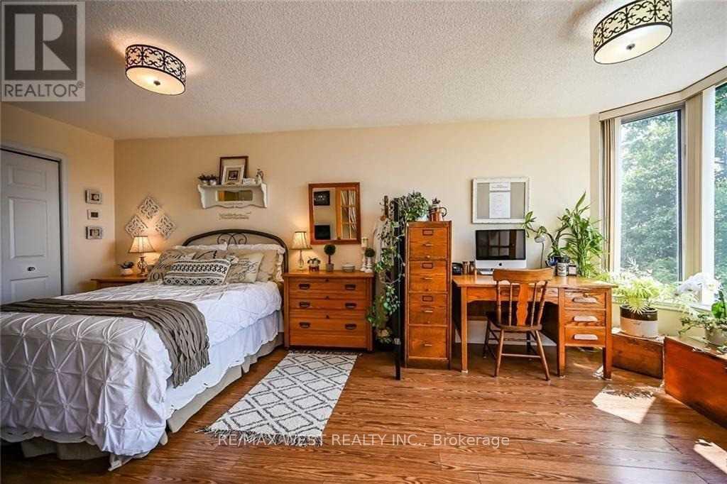 Photo 9 of Unit 406, 200 Limeridge Road W, Hamilton, Rolston — HOMEH