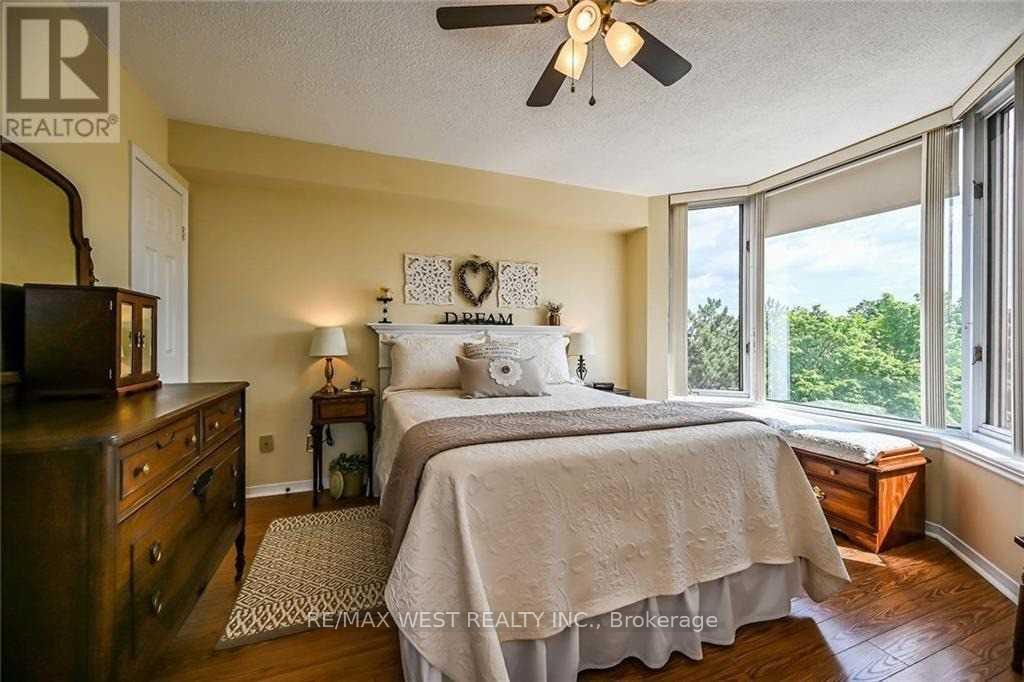 Photo 10 of Unit 406, 200 Limeridge Road W, Hamilton, Rolston — HOMEH