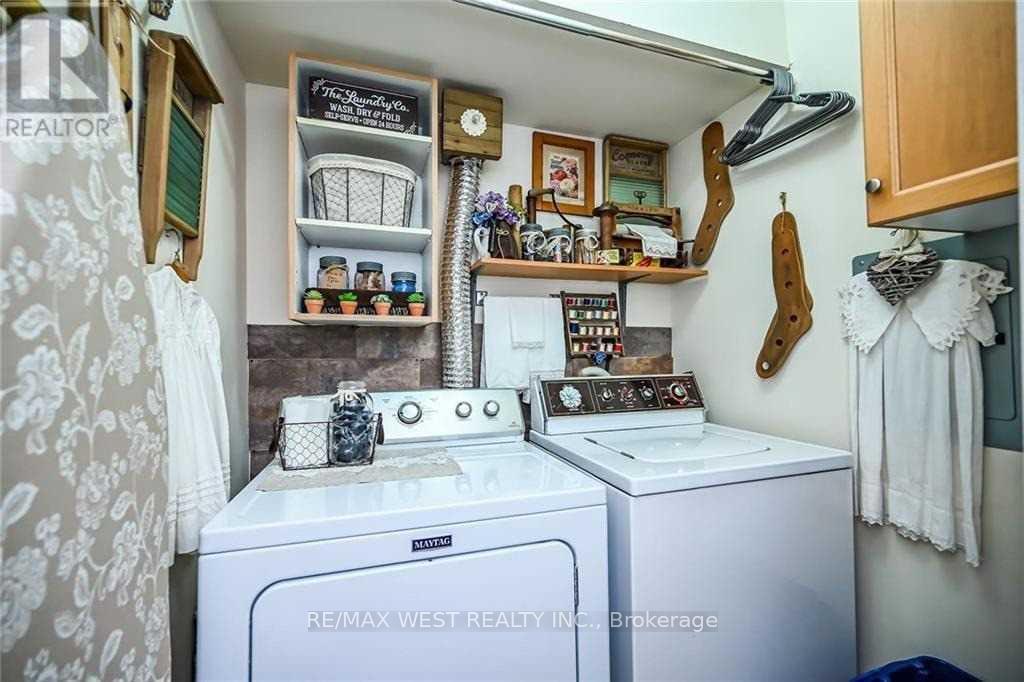 Photo 16 of Unit 406, 200 Limeridge Road W, Hamilton, Rolston — HOMEH