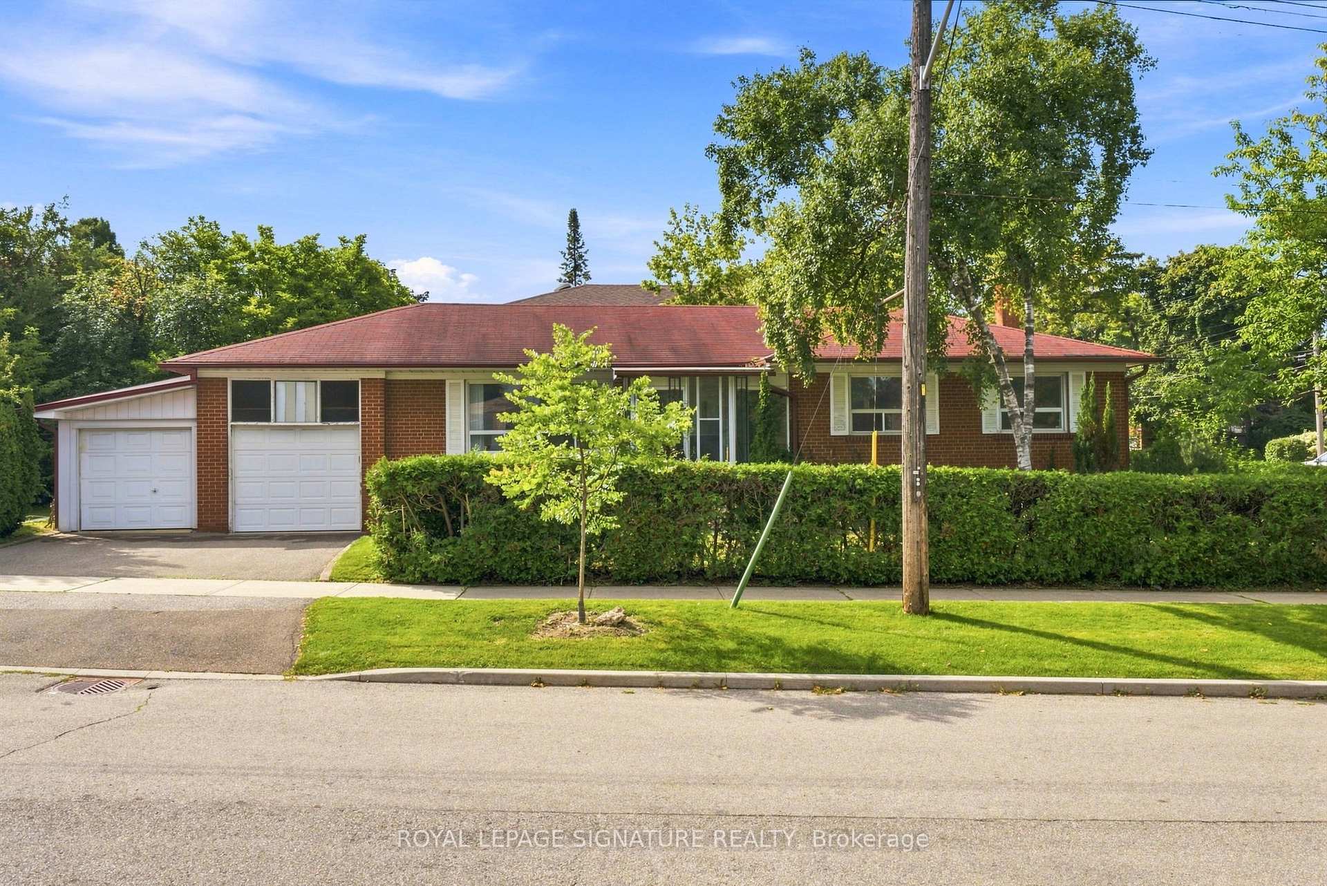 Photo 1 of 1 Dalegrove Crescent, Etobicoke, Eringate-Centennial-West Deane — HOMEH