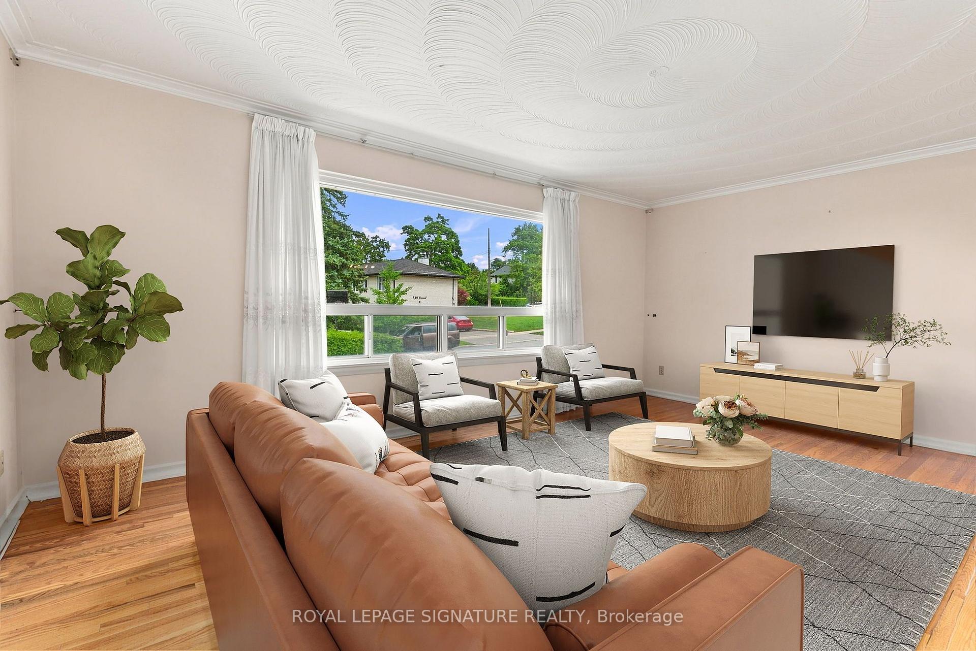 Photo 3 of 1 Dalegrove Crescent, Etobicoke, Eringate-Centennial-West Deane — HOMEH