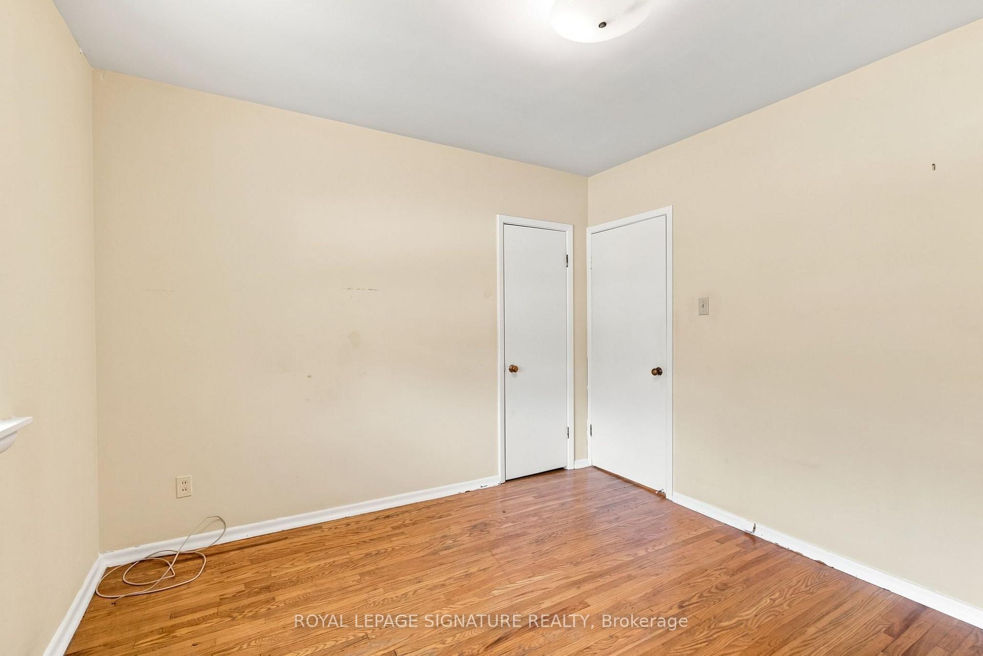 Photo 21 of 1 Dalegrove Crescent, Etobicoke, Eringate-Centennial-West Deane — HOMEH