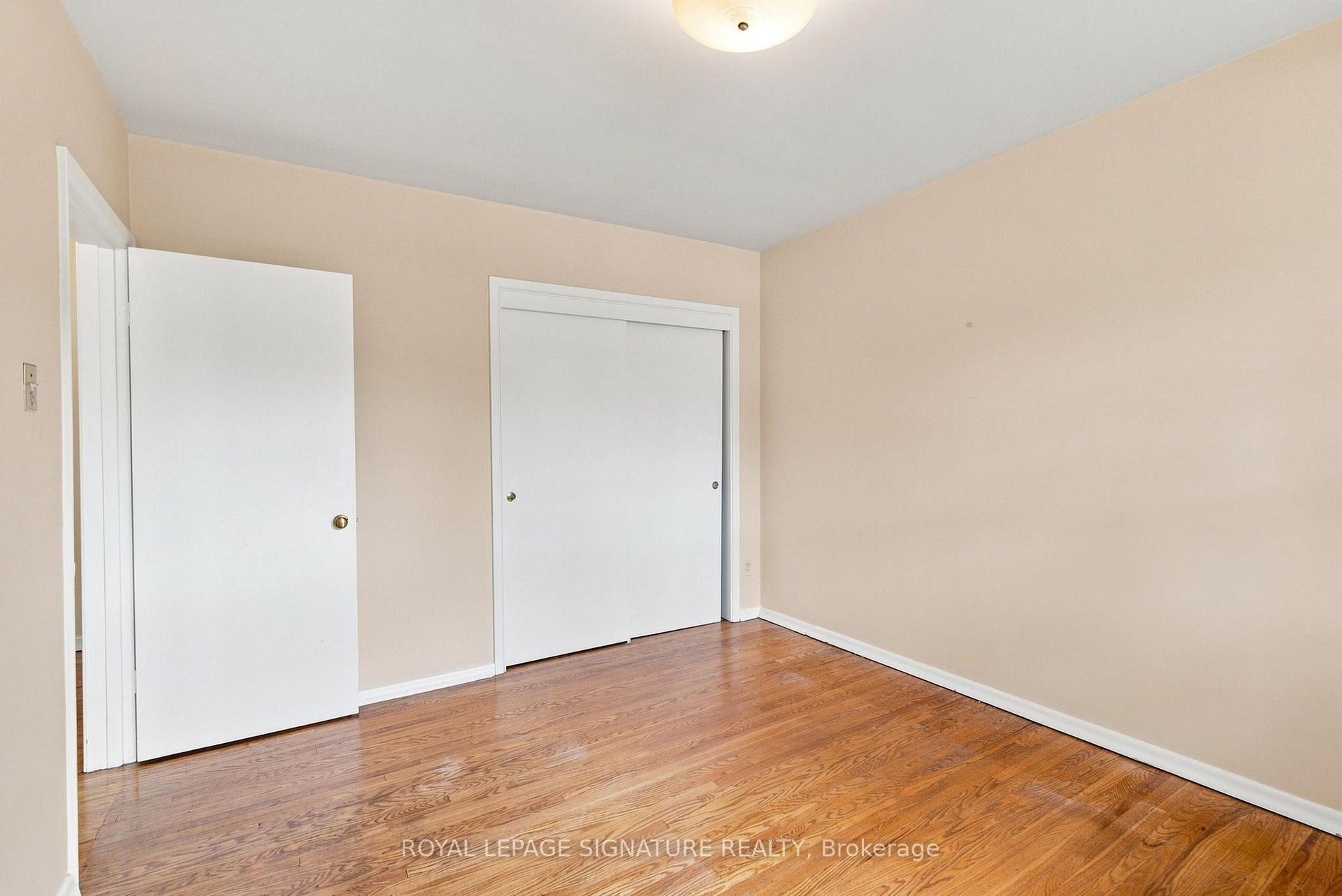 Photo 23 of 1 Dalegrove Crescent, Etobicoke, Eringate-Centennial-West Deane — HOMEH