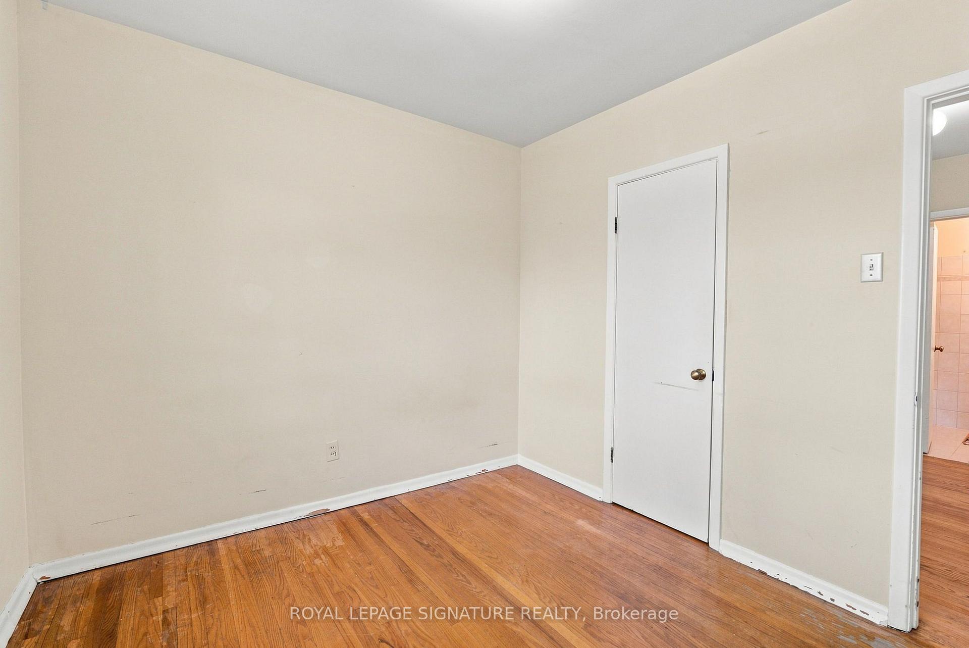 Photo 26 of 1 Dalegrove Crescent, Etobicoke, Eringate-Centennial-West Deane — HOMEH