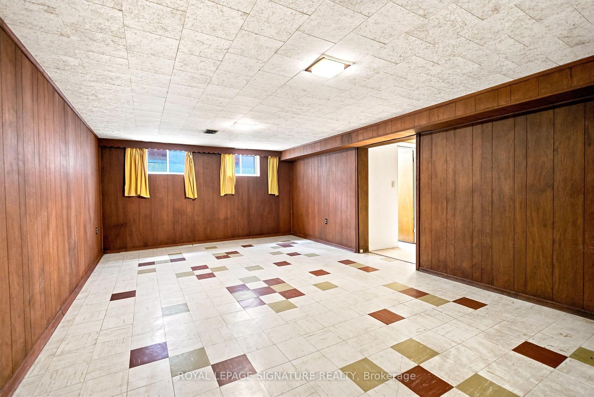 Photo 37 of 1 Dalegrove Crescent, Etobicoke, Eringate-Centennial-West Deane — HOMEH