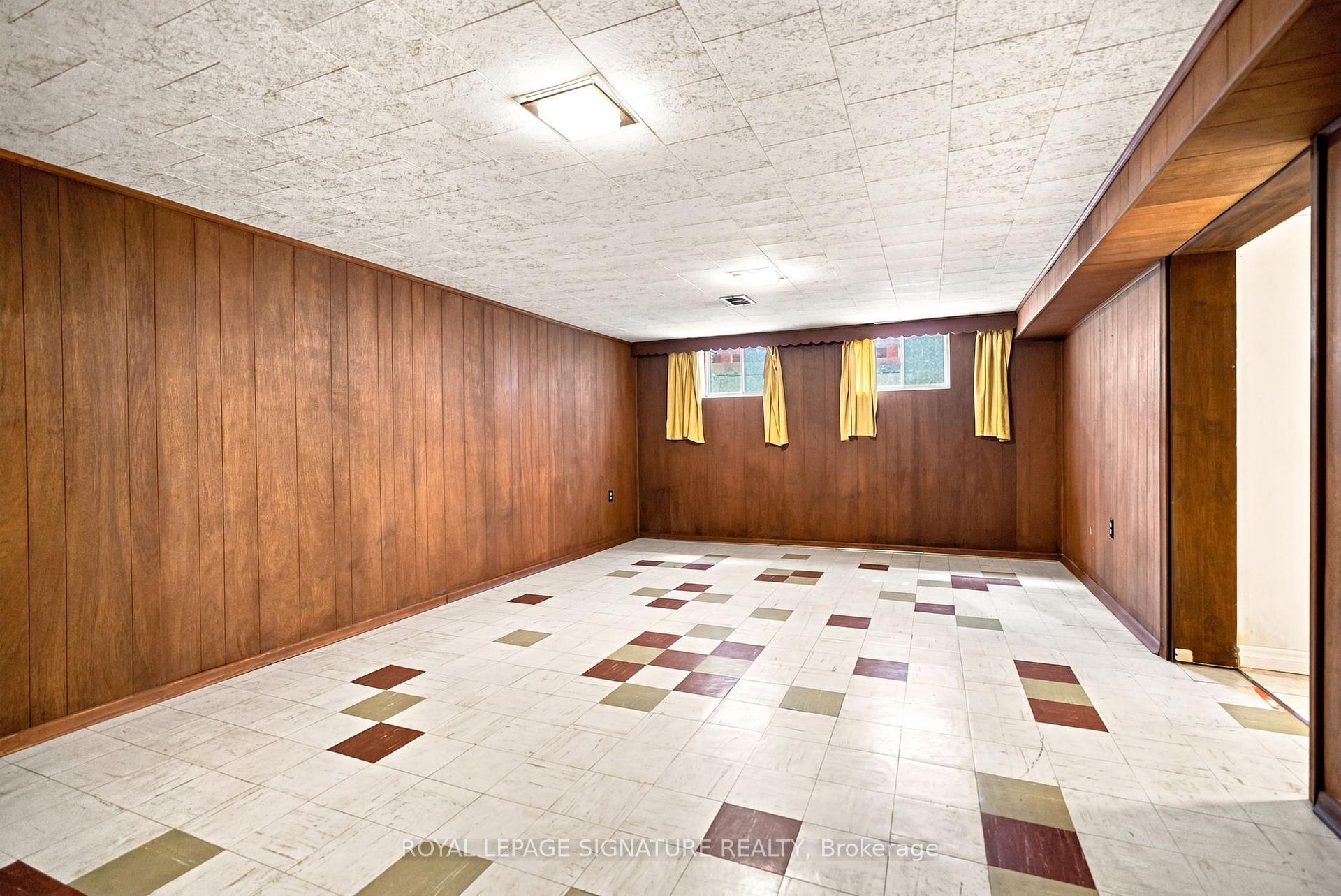 Photo 38 of 1 Dalegrove Crescent, Etobicoke, Eringate-Centennial-West Deane — HOMEH