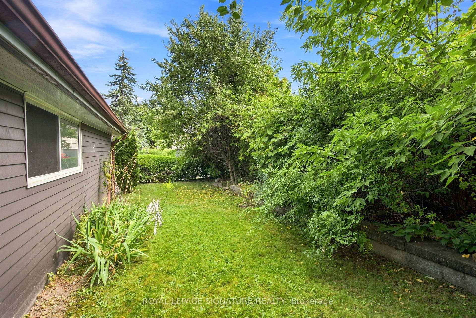 Photo 44 of 1 Dalegrove Crescent, Etobicoke, Eringate-Centennial-West Deane — HOMEH