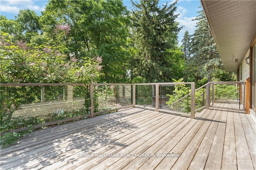 Photo 11 of 41 Cedar Road, Ottawa, Rothwell Heights — HOMEH