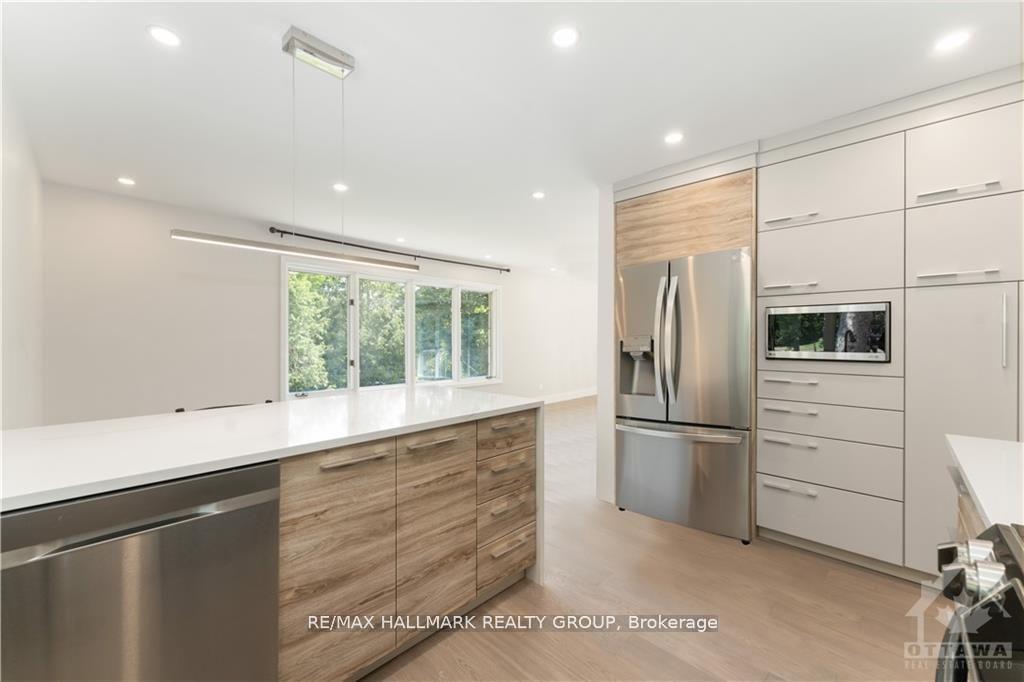 Photo 13 of 41 Cedar Road, Ottawa, Rothwell Heights — HOMEH