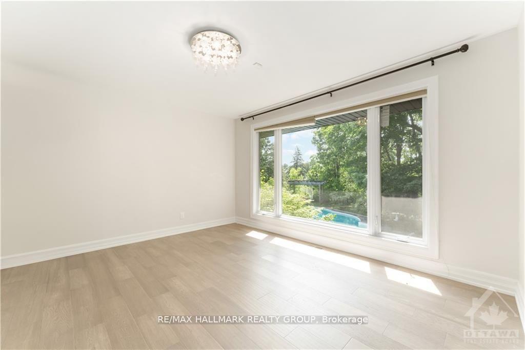 Photo 15 of 41 Cedar Road, Ottawa, Rothwell Heights — HOMEH