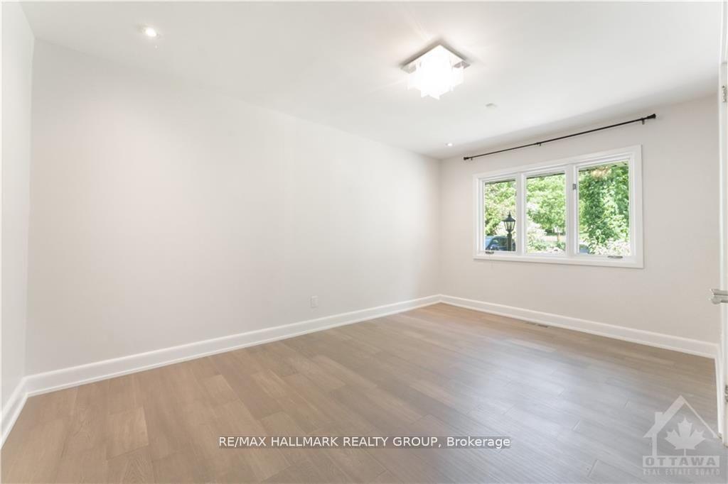 Photo 17 of 41 Cedar Road, Ottawa, Rothwell Heights — HOMEH