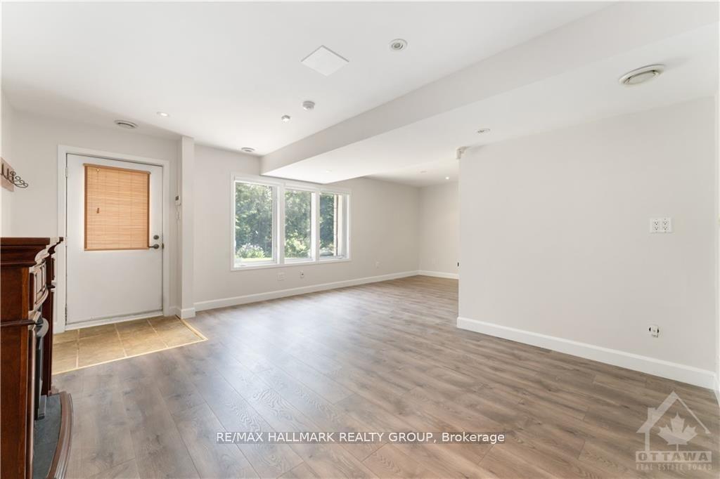 Photo 22 of 41 Cedar Road, Ottawa, Rothwell Heights — HOMEH