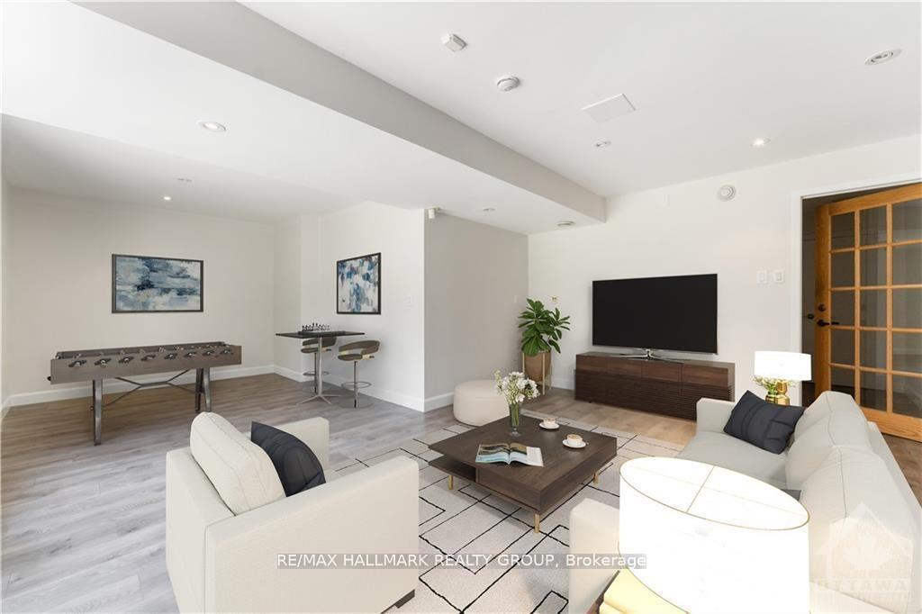 Photo 23 of 41 Cedar Road, Ottawa, Rothwell Heights — HOMEH