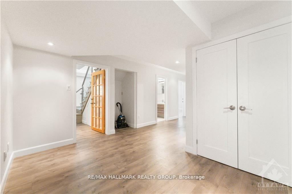 Photo 24 of 41 Cedar Road, Ottawa, Rothwell Heights — HOMEH