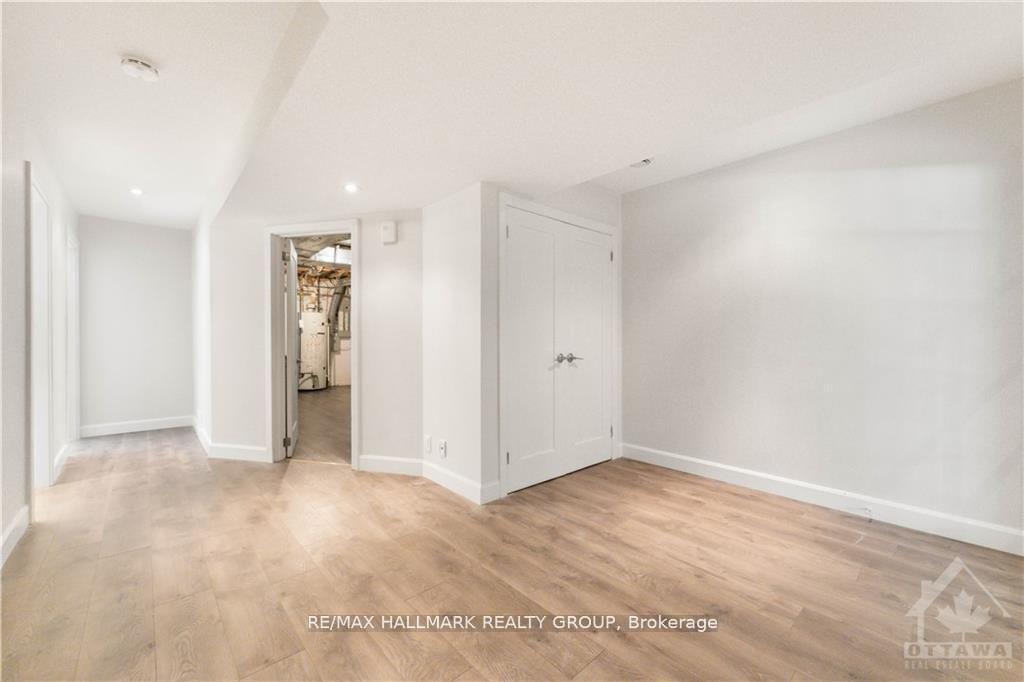 Photo 25 of 41 Cedar Road, Ottawa, Rothwell Heights — HOMEH