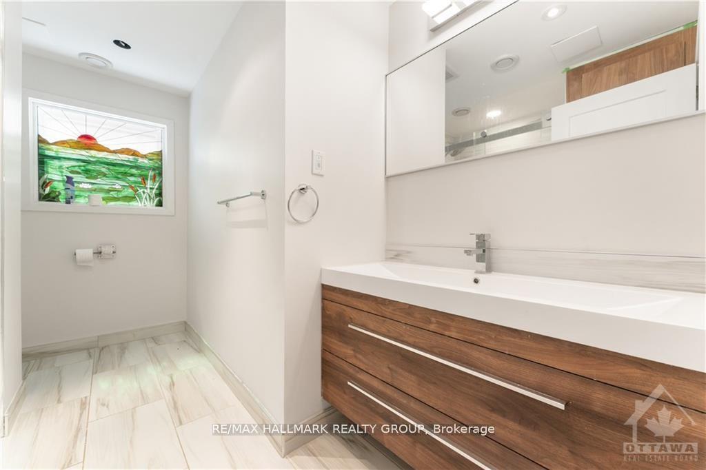 Photo 28 of 41 Cedar Road, Ottawa, Rothwell Heights — HOMEH
