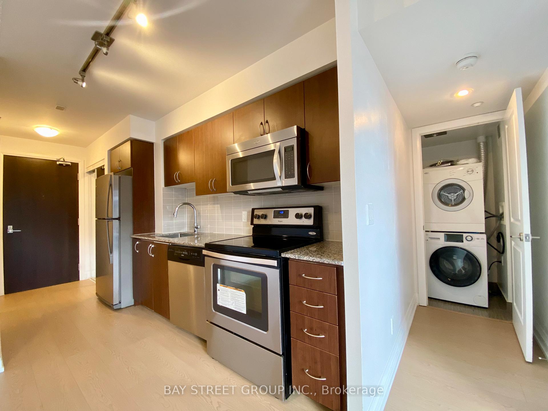 Photo 4 of Unit 925, 370 Highway 7 E, Richmond Hill, Doncrest — HOMEH