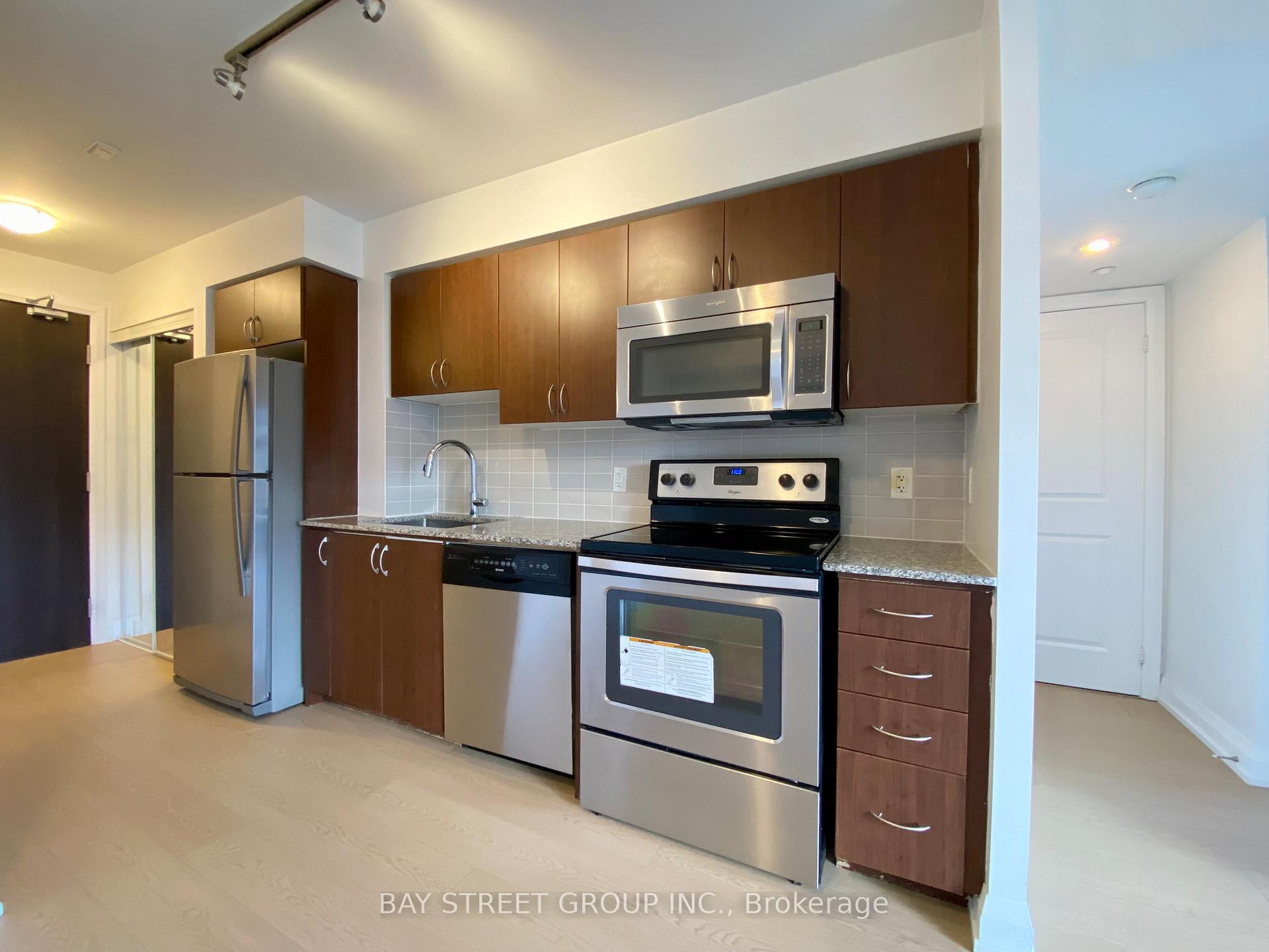 Photo 5 of Unit 925, 370 Highway 7 E, Richmond Hill, Doncrest — HOMEH