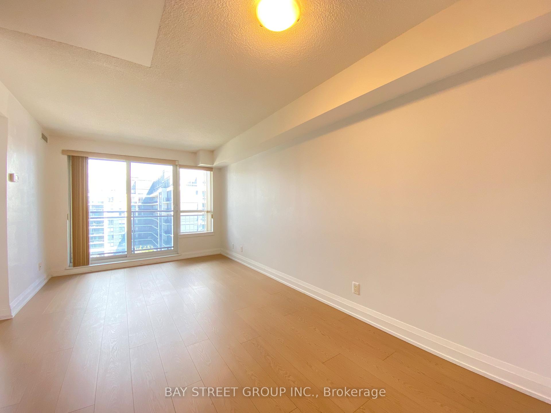 Photo 10 of Unit 925, 370 Highway 7 E, Richmond Hill, Doncrest — HOMEH
