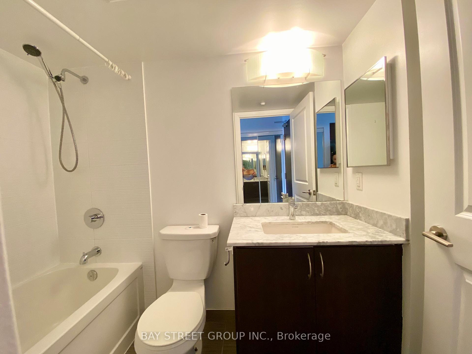 Photo 16 of Unit 925, 370 Highway 7 E, Richmond Hill, Doncrest — HOMEH