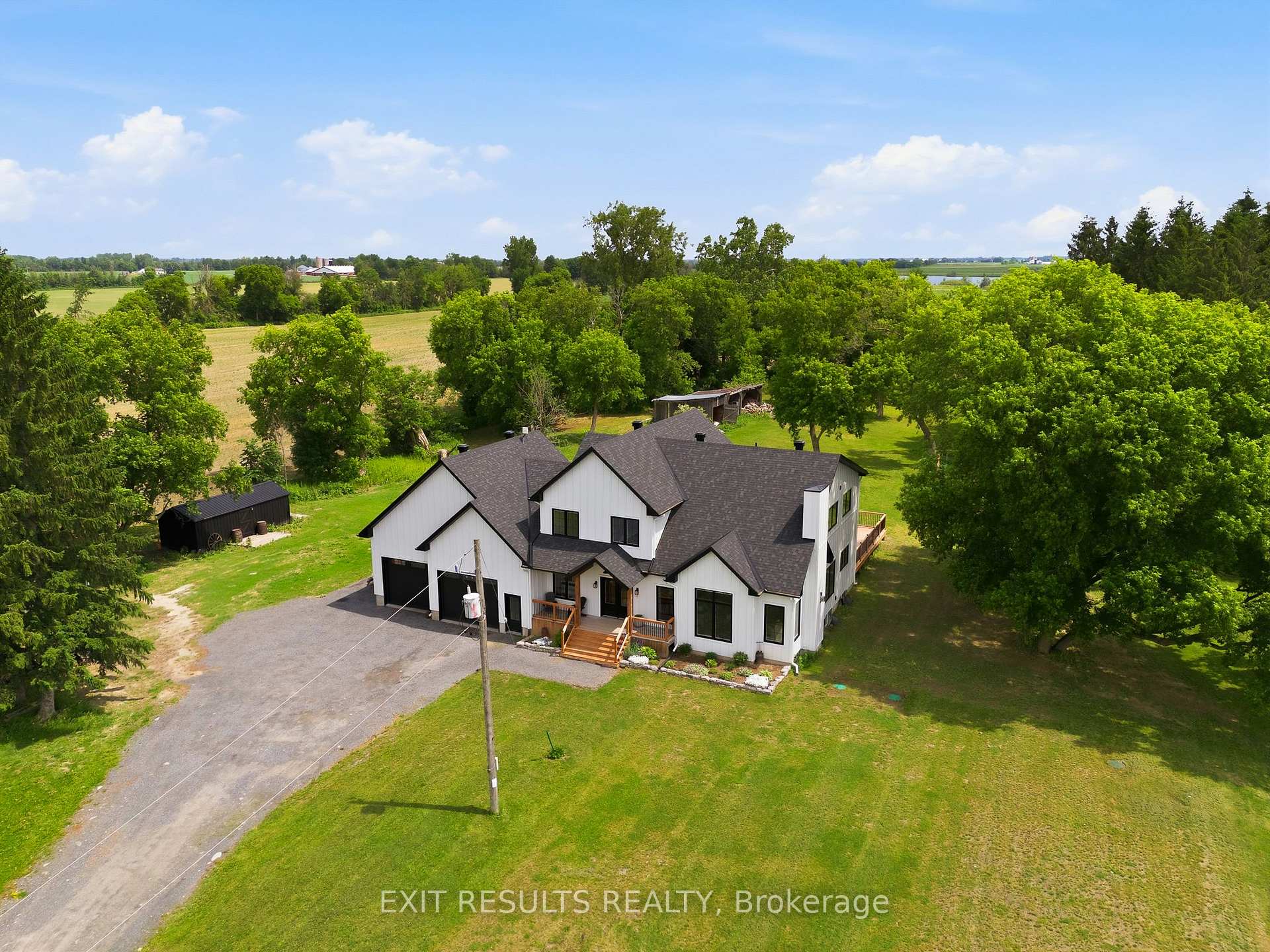 Photo of 2083 Groves Road