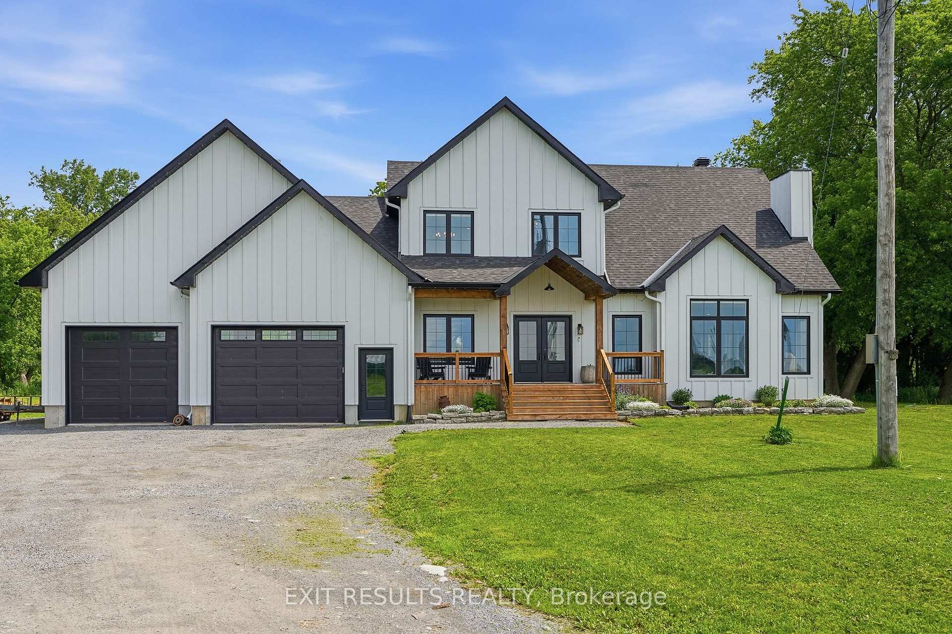 Photo 2 of 2083 Groves Road, Russell, Russell Twp — HOMEH