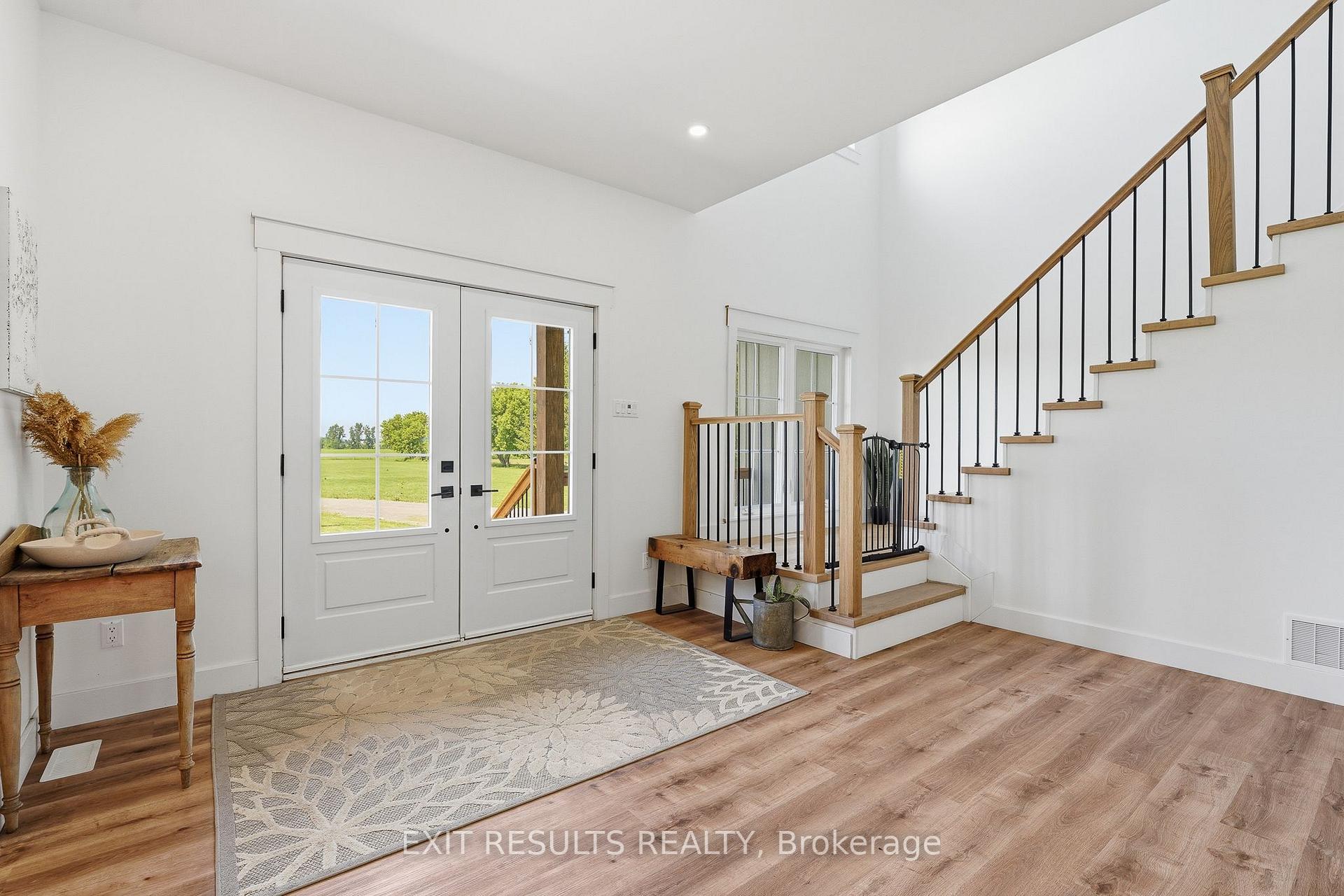 Photo 4 of 2083 Groves Road, Russell, Russell Twp — HOMEH