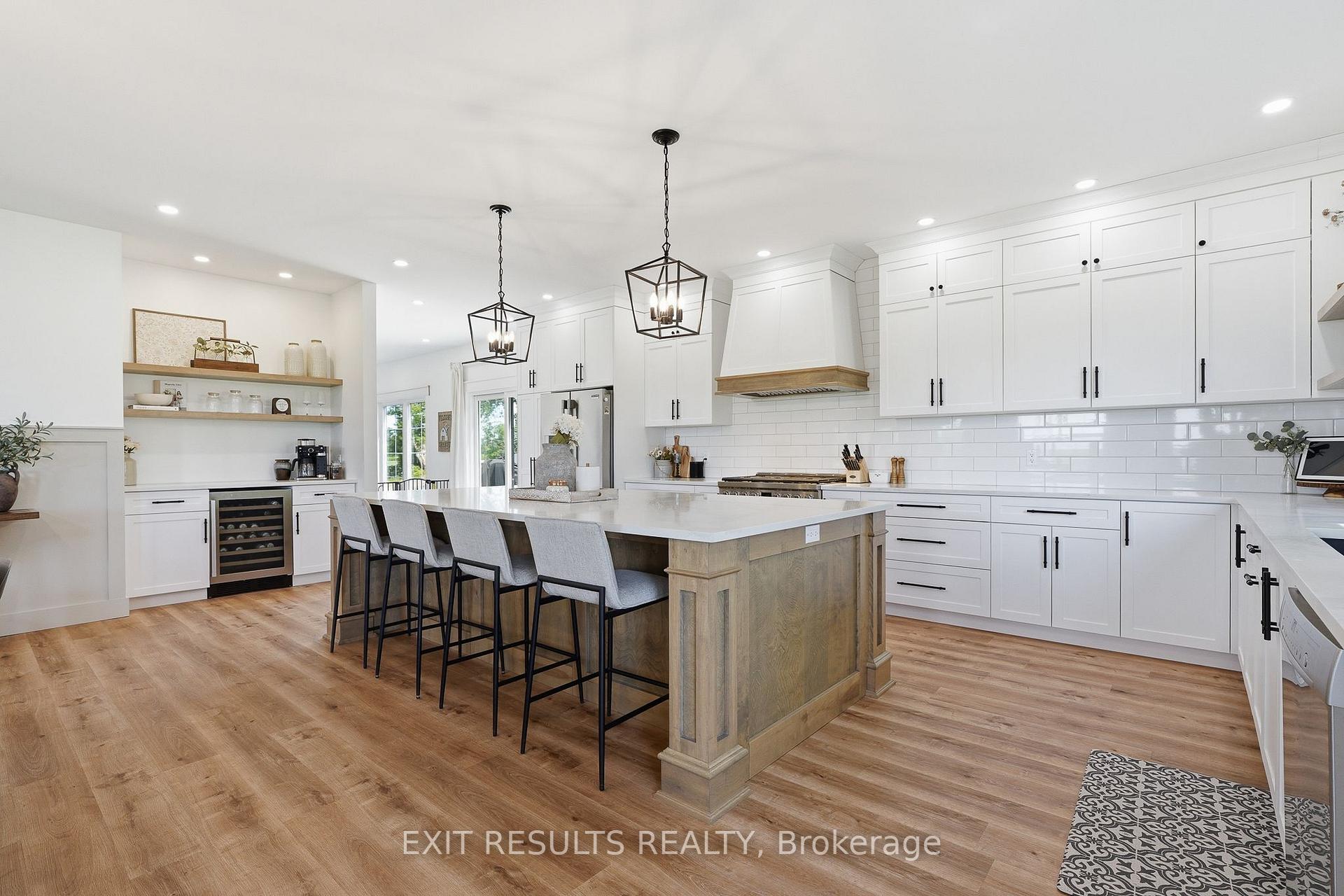 Photo 12 of 2083 Groves Road, Russell, Russell Twp — HOMEH