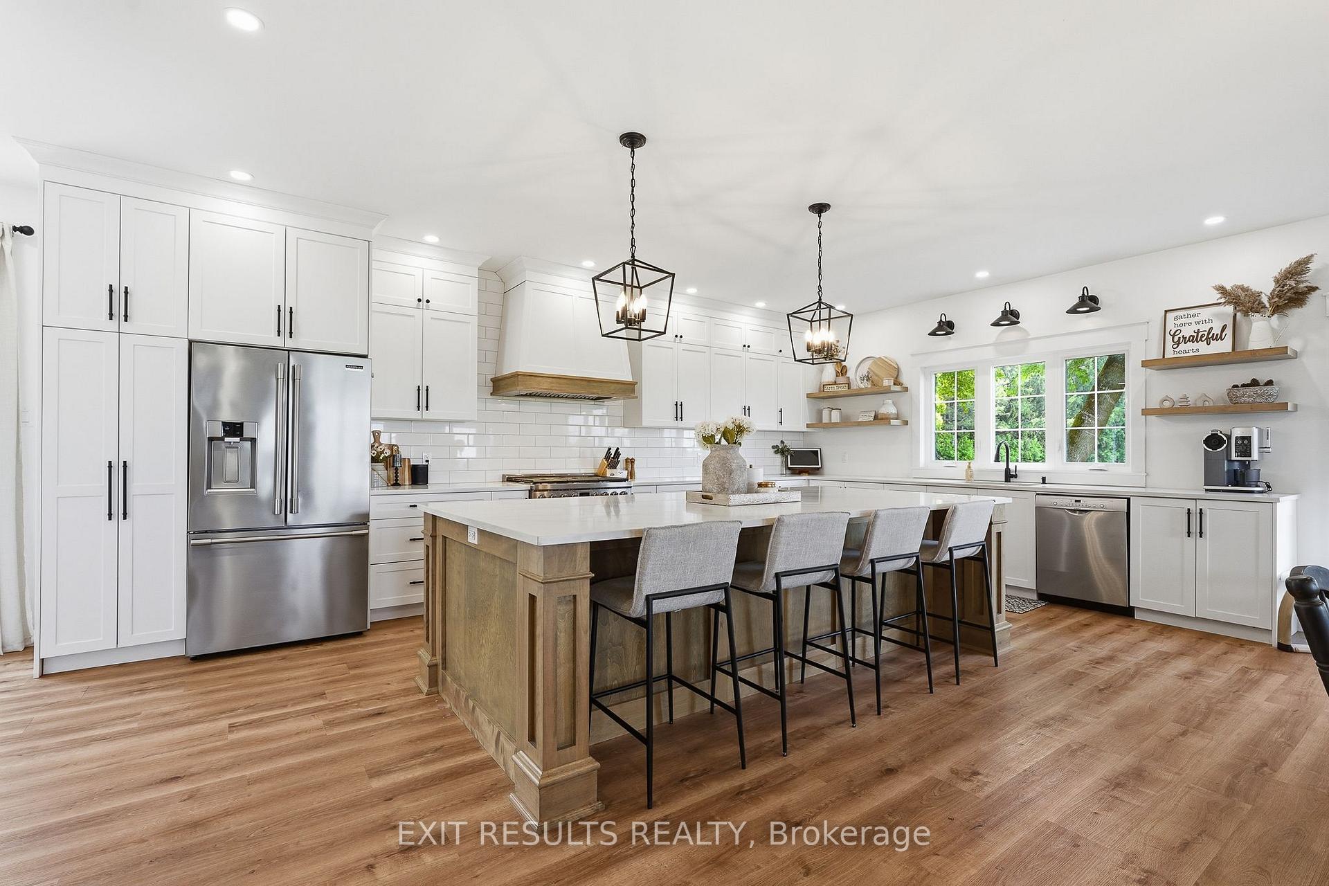 Photo 13 of 2083 Groves Road, Russell, Russell Twp — HOMEH