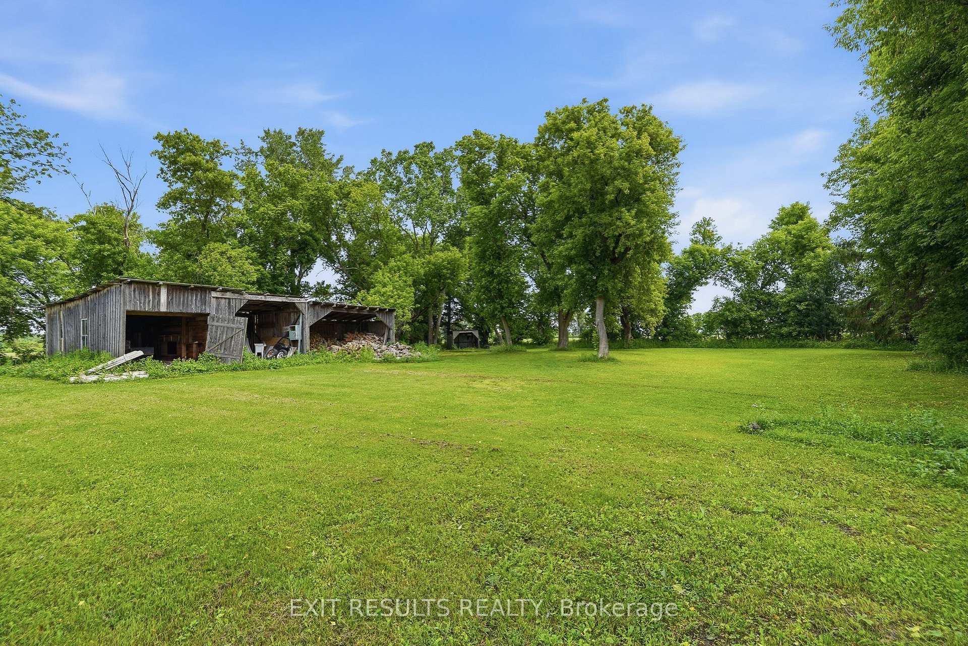 Photo 32 of 2083 Groves Road, Russell, Russell Twp — HOMEH