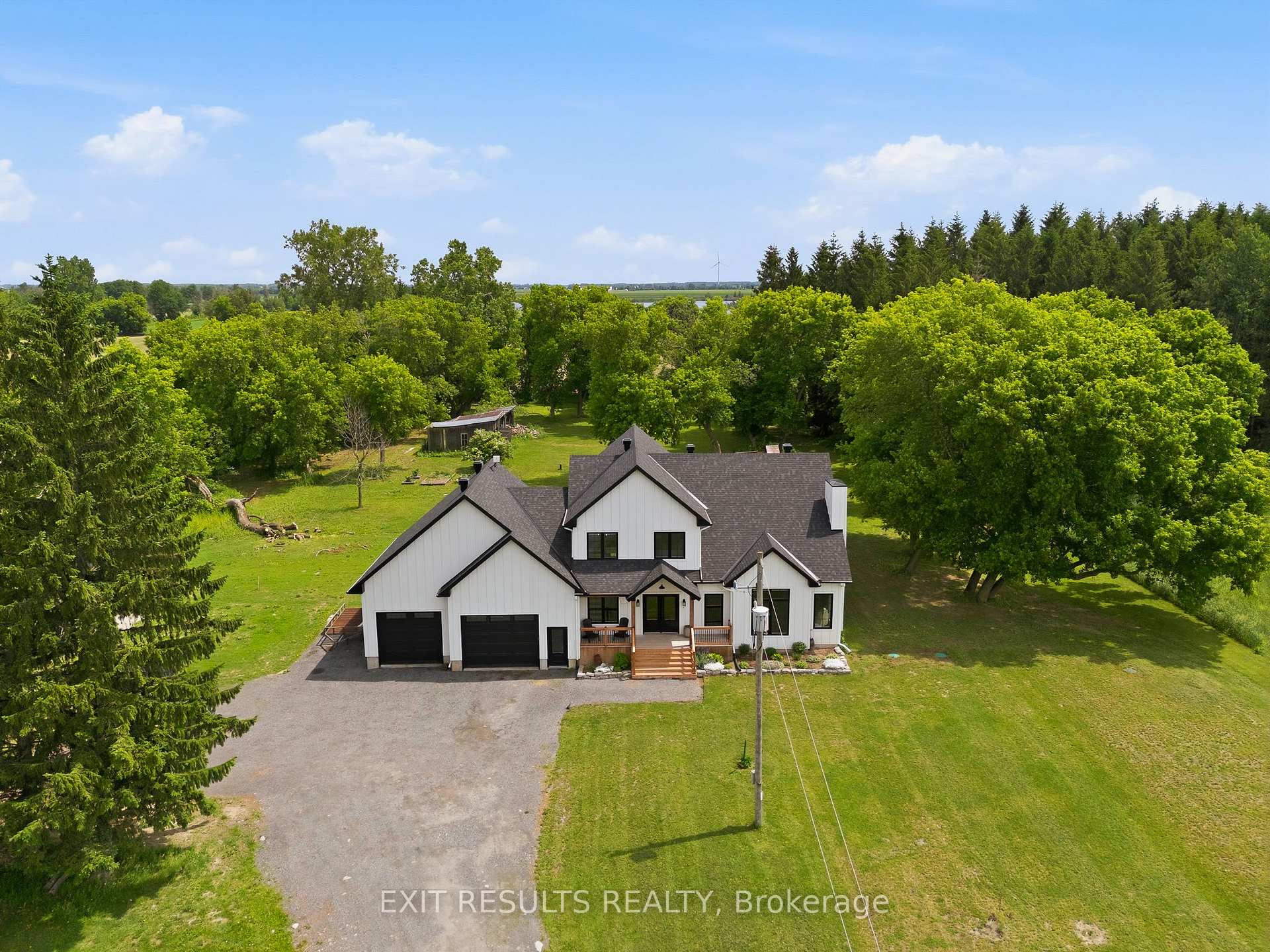 Photo 34 of 2083 Groves Road, Russell, Russell Twp — HOMEH