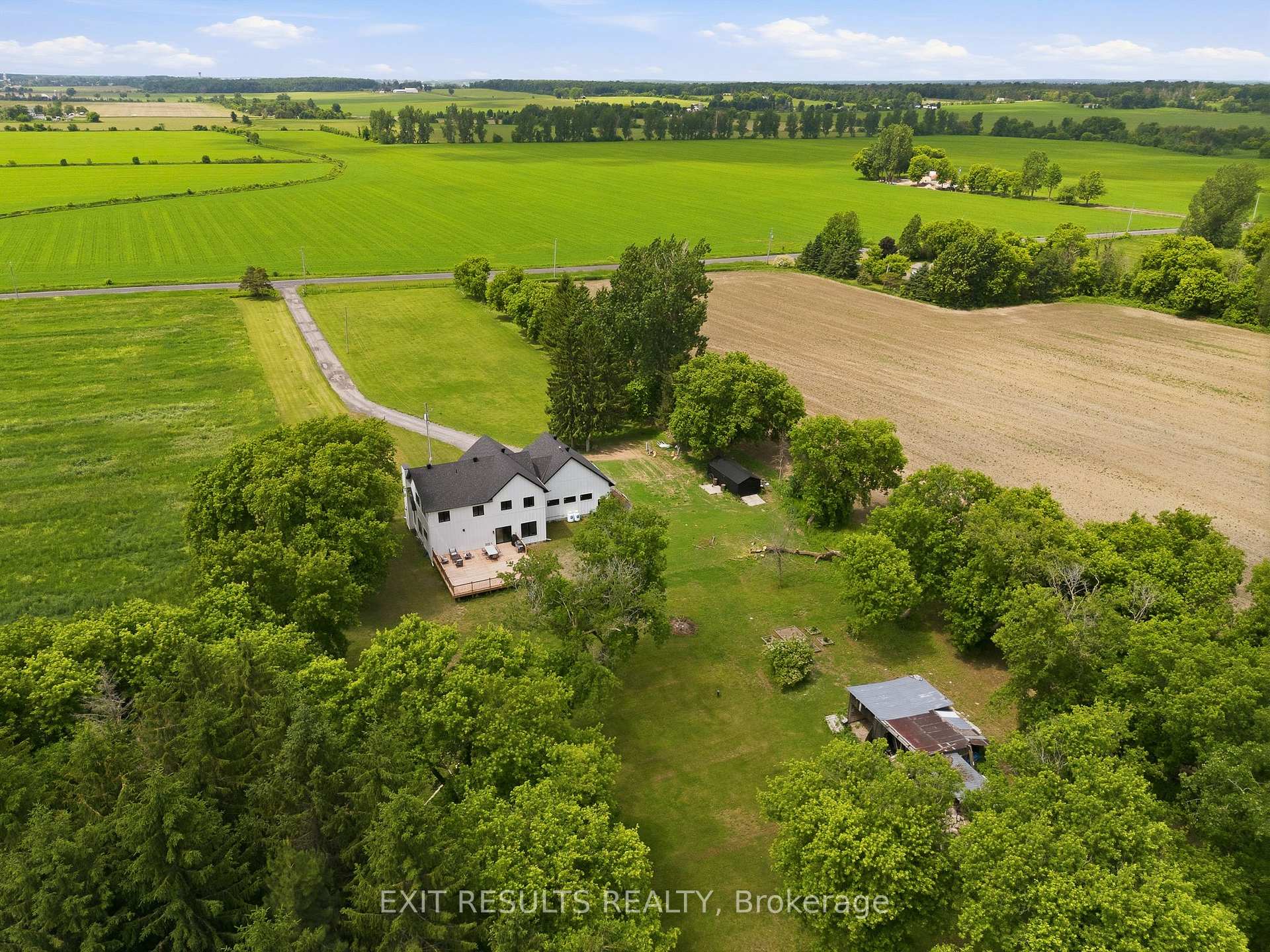 Photo 38 of 2083 Groves Road, Russell, Russell Twp — HOMEH