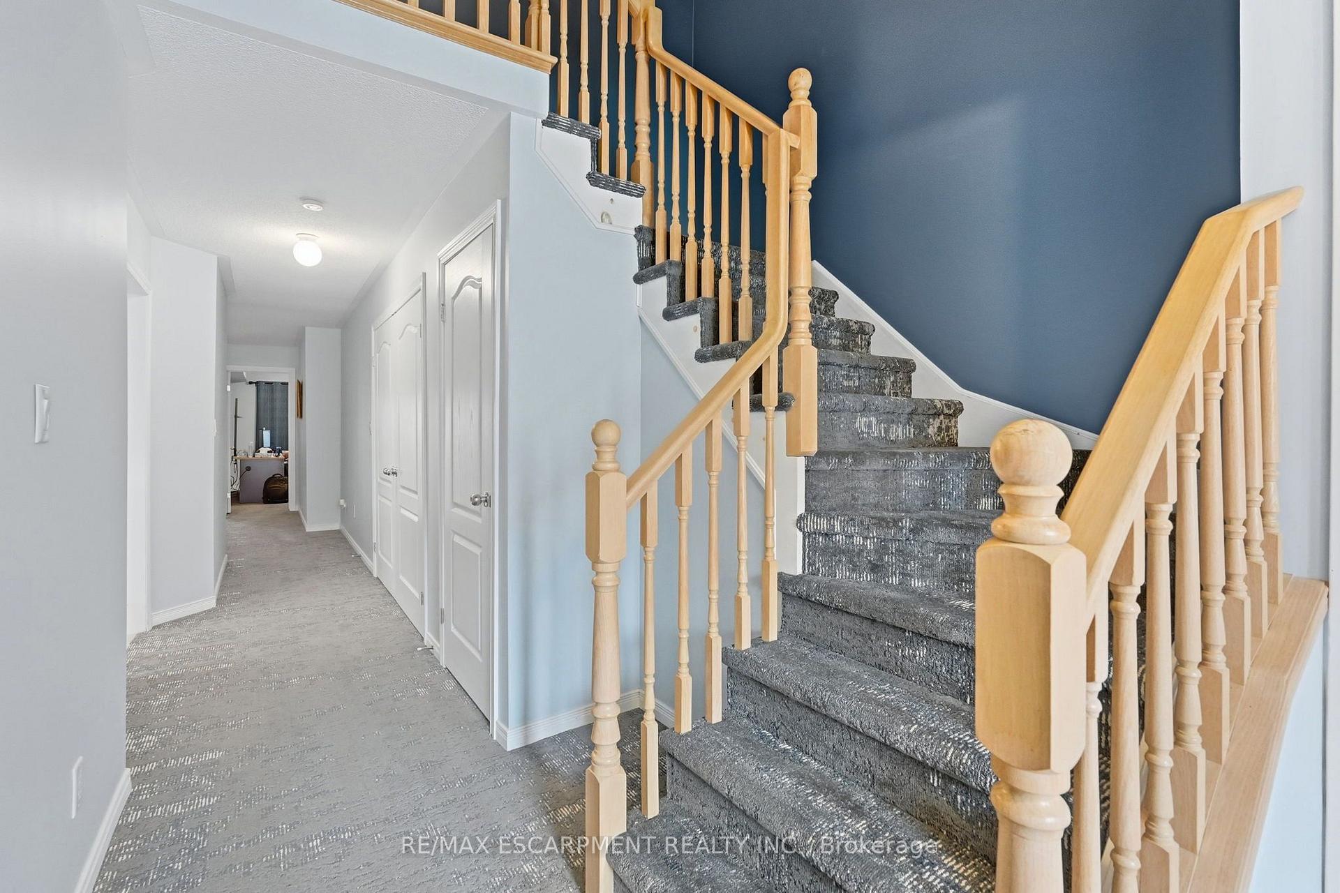Photo 4 of Unit 2, 222 Fellowes Crescent, Hamilton, Waterdown — HOMEH
