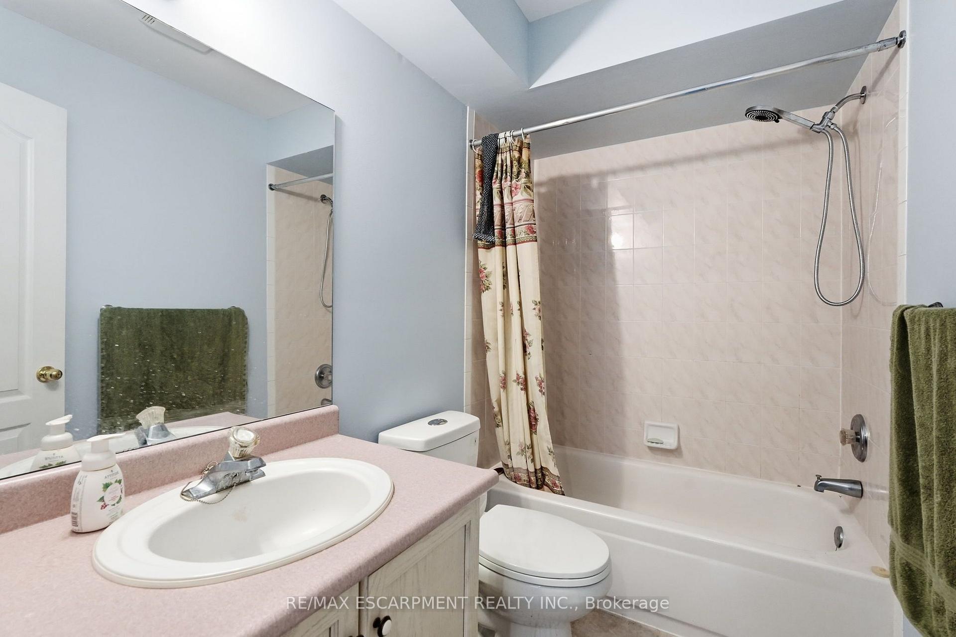 Photo 25 of Unit 2, 222 Fellowes Crescent, Hamilton, Waterdown — HOMEH